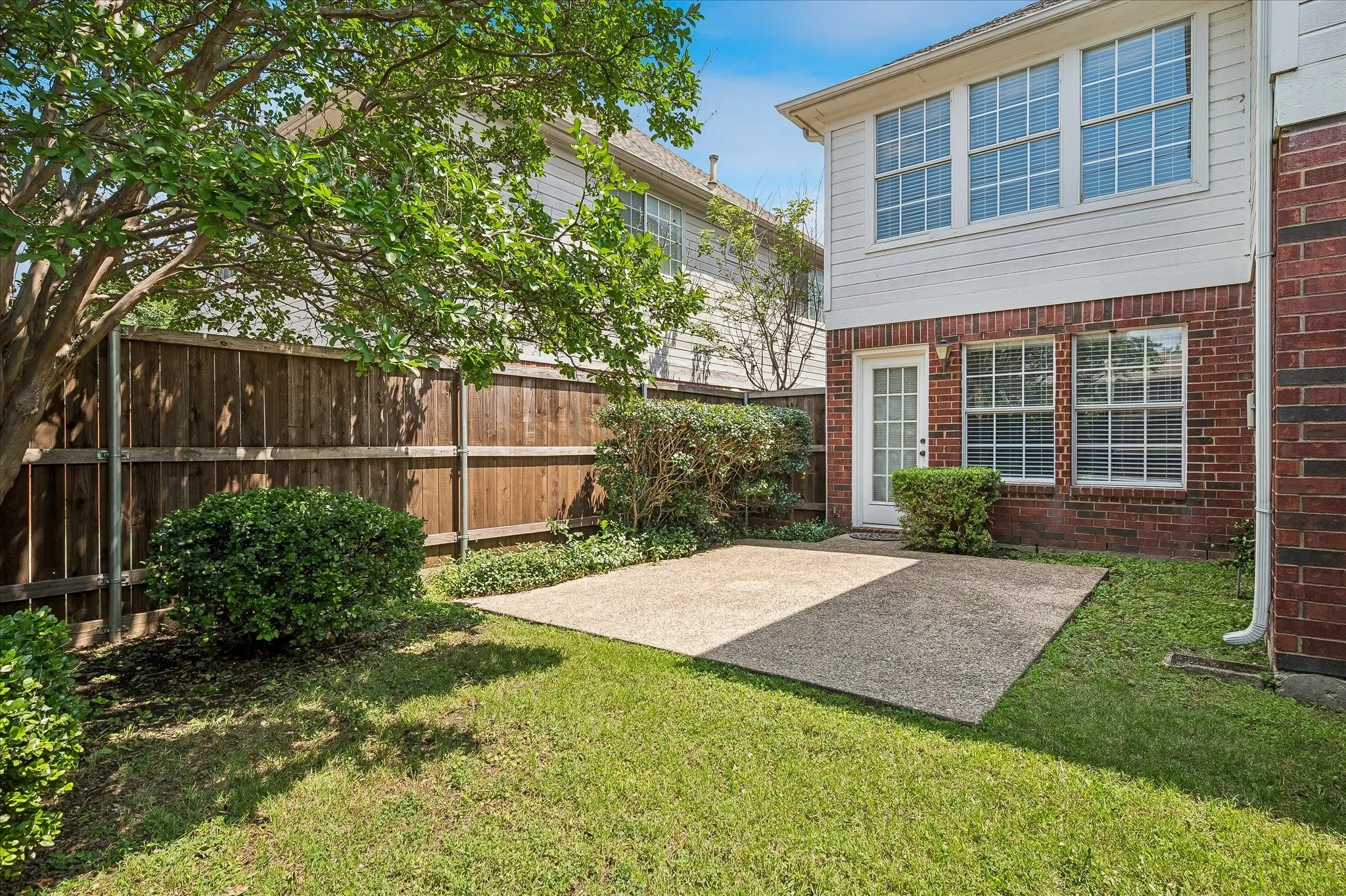Single Family Residence For Sale in Collin County , 6227 Cupertino Trail, Dallas, Texas 75252, 3 Bedroom, 3 Bathroom, 2 Garage spaces, 2,284 Sqft, built in 1993, mls#21286493, Real Estate Agent in Dallas, Homes For Sale in Collin county, Homes For Sale in Dallas, Realtor in Dallas Texas, Real Estate Brokerage Independent Realty Texas, Luminita Cordes Realtor