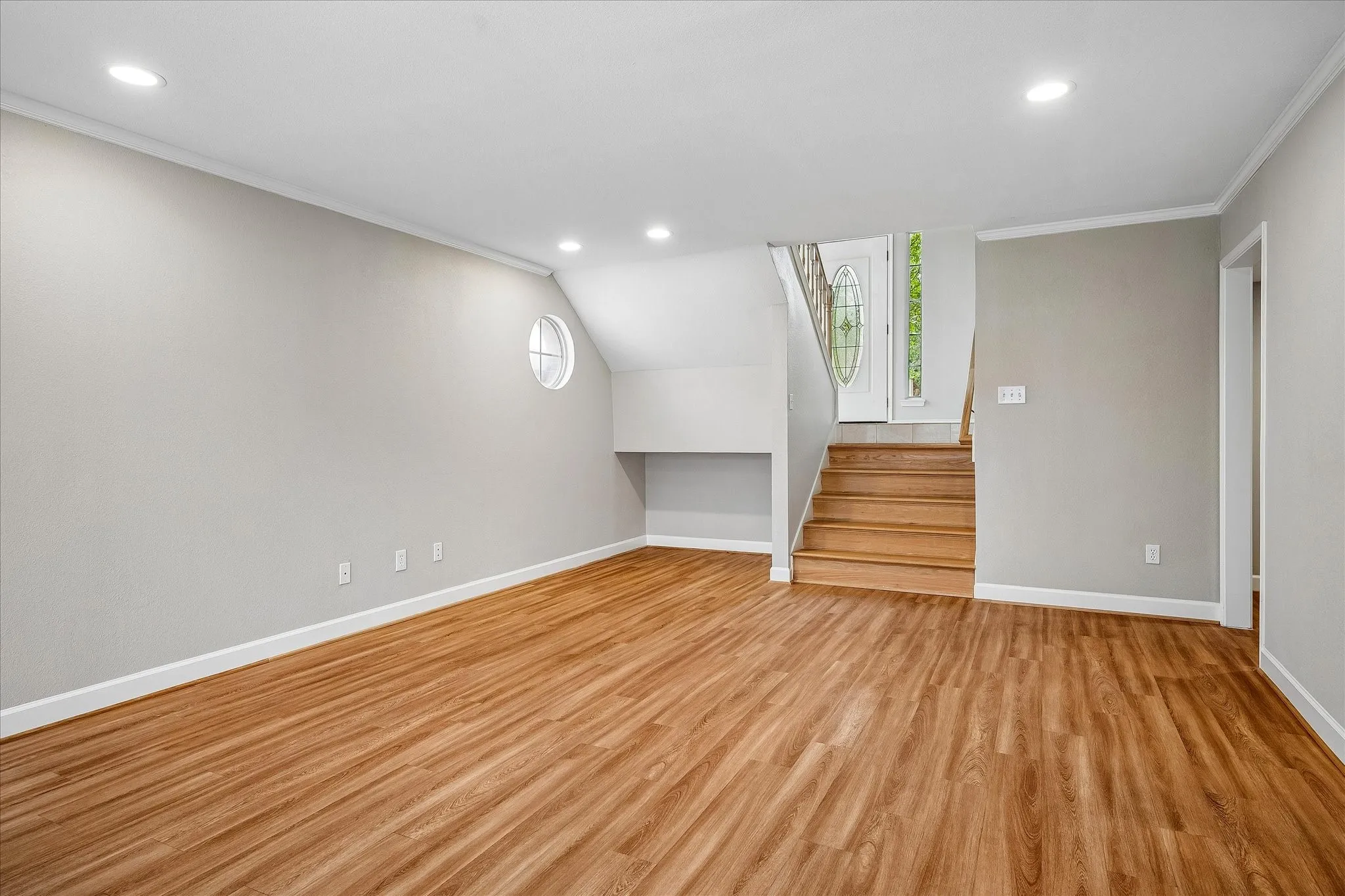Single Family Residence For Sale in Collin County , 6227 Cupertino Trail, Dallas, Texas 75252, 3 Bedroom, 3 Bathroom, 2 Garage spaces, 2,284 Sqft, built in 1993, mls#21286493, Real Estate Agent in Dallas, Homes For Sale in Collin county, Homes For Sale in Dallas, Realtor in Dallas Texas, Real Estate Brokerage Independent Realty Texas, Luminita Cordes Realtor