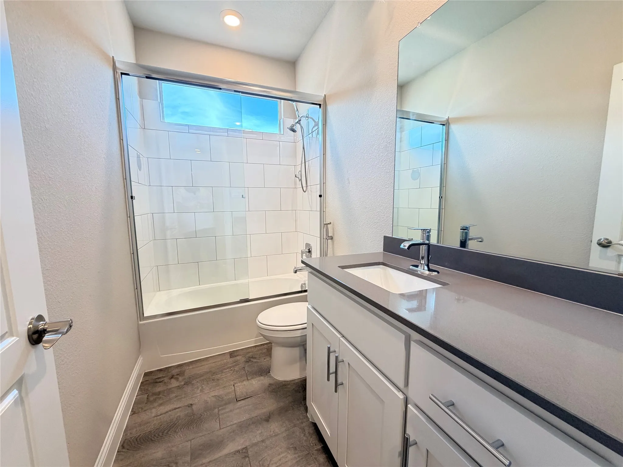 Single Family Residence For Sale in Denton County , 1324 Razorbill Road, Denton, Texas 76205, 5 Bedroom, 4 Bathroom, 2 Garage spaces, 2,779 Sqft, built in 2023, mls#21286327, Real Estate Agent in Denton, Homes For Sale in Denton county, Homes For Sale in Denton, Realtor in Denton Texas, Real Estate Brokerage Independent Realty Texas, Luminita Cordes Realtor