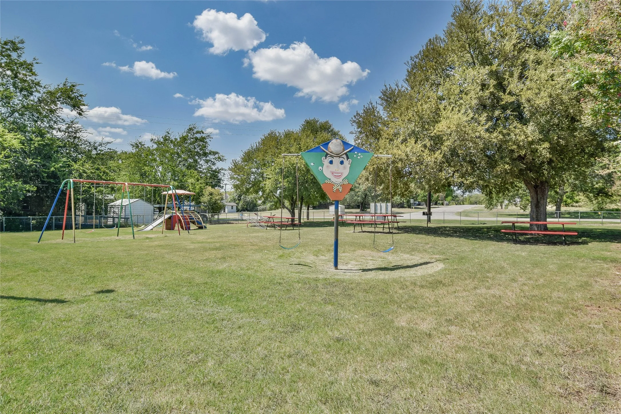 Arrowhead Shores provides a great place for your kids and grandkids to play!