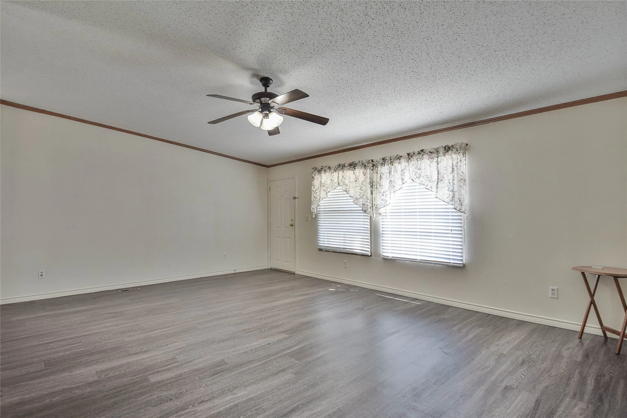 Spacious living area allows for oversized furniture.