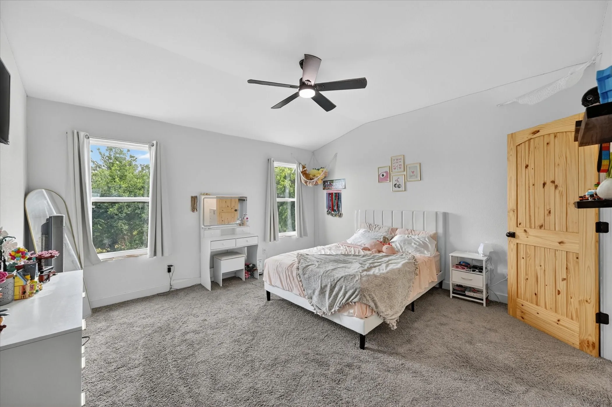 Single Family Residence For Sale in Hill County , 528 Hill County Road 4411, Grandview, Texas 76050, 3 Bedroom, 3 Bathroom, 2 Garage spaces, 2,496 Sqft, built in 2023, mls#21286567, Real Estate Agent in Grandview, Homes For Sale in Hill county, Homes For Sale in Grandview, Realtor in Grandview Texas, Real Estate Brokerage Independent Realty Texas, Luminita Cordes Realtor