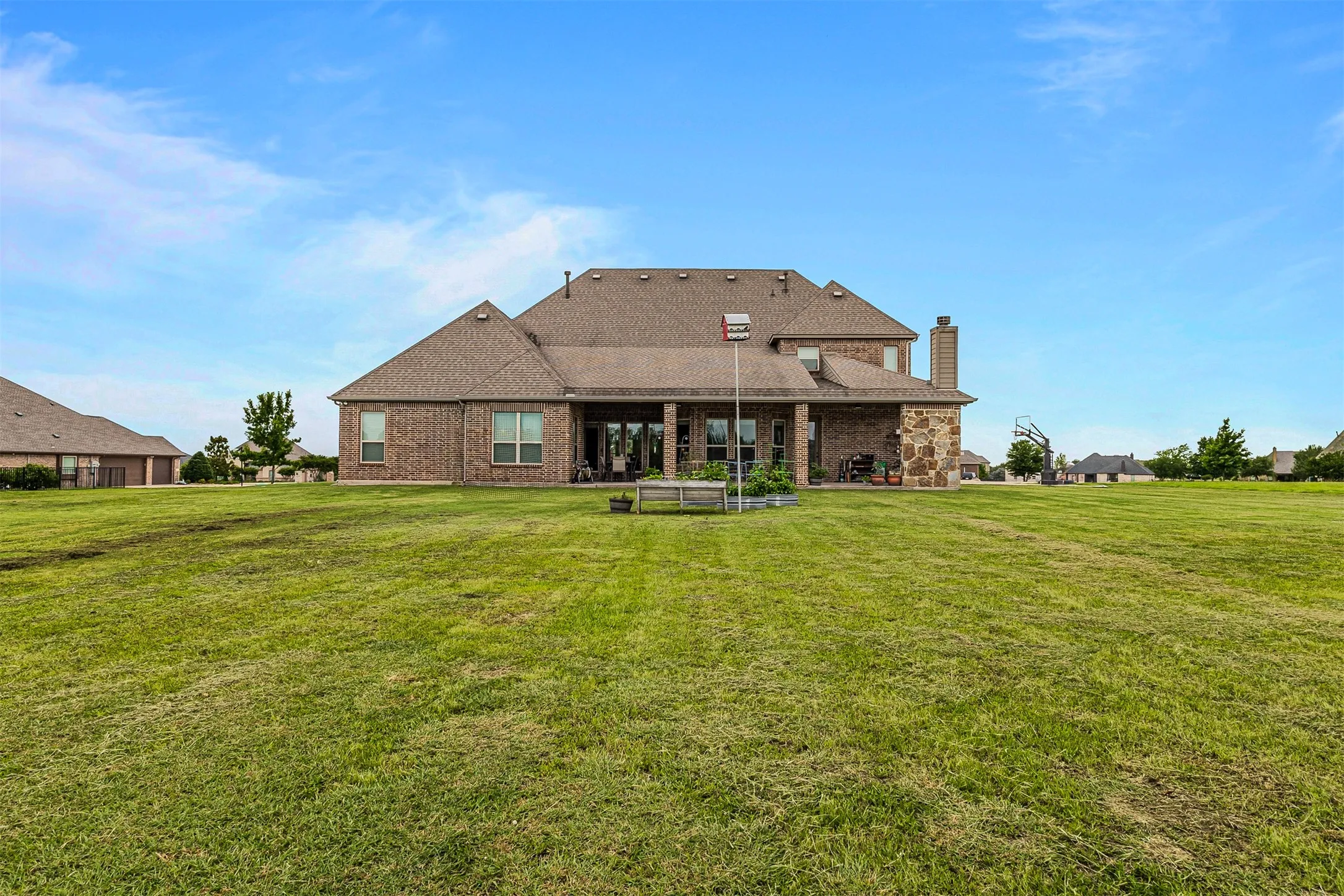 Single Family Residence For Sale in Rockwall County , 3025 Bridgecreek Drive, Rockwall, Texas 75032, 4 Bedroom, 5 Bathroom, 3 Garage spaces, 4,160 Sqft, built in 2013, mls#21285173, Real Estate Agent in Rockwall, Homes For Sale in Rockwall county, Homes For Sale in Rockwall, Realtor in Rockwall Texas, Real Estate Brokerage Independent Realty Texas, Luminita Cordes Realtor