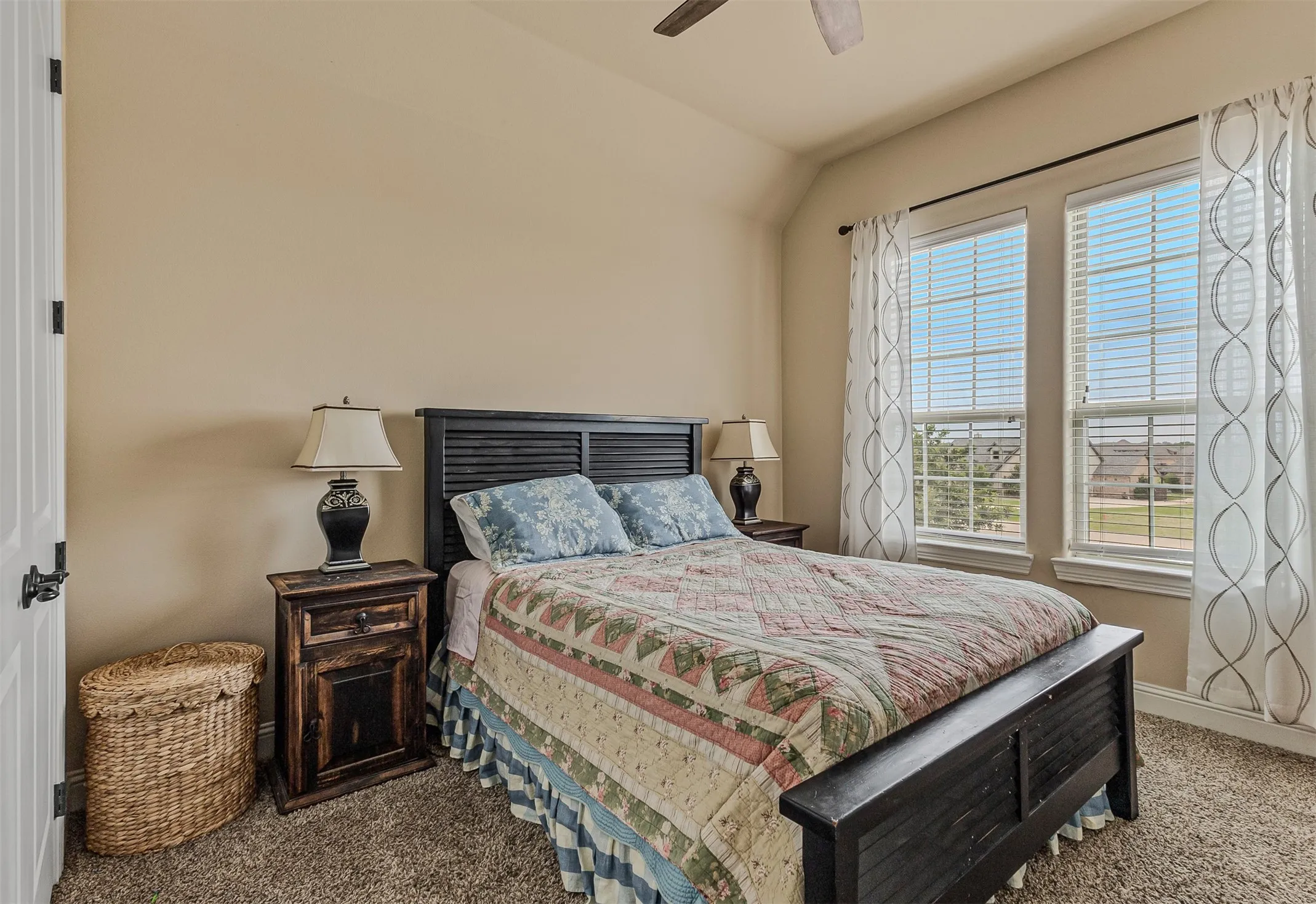 Single Family Residence For Sale in Rockwall County , 3025 Bridgecreek Drive, Rockwall, Texas 75032, 4 Bedroom, 5 Bathroom, 3 Garage spaces, 4,160 Sqft, built in 2013, mls#21285173, Real Estate Agent in Rockwall, Homes For Sale in Rockwall county, Homes For Sale in Rockwall, Realtor in Rockwall Texas, Real Estate Brokerage Independent Realty Texas, Luminita Cordes Realtor
