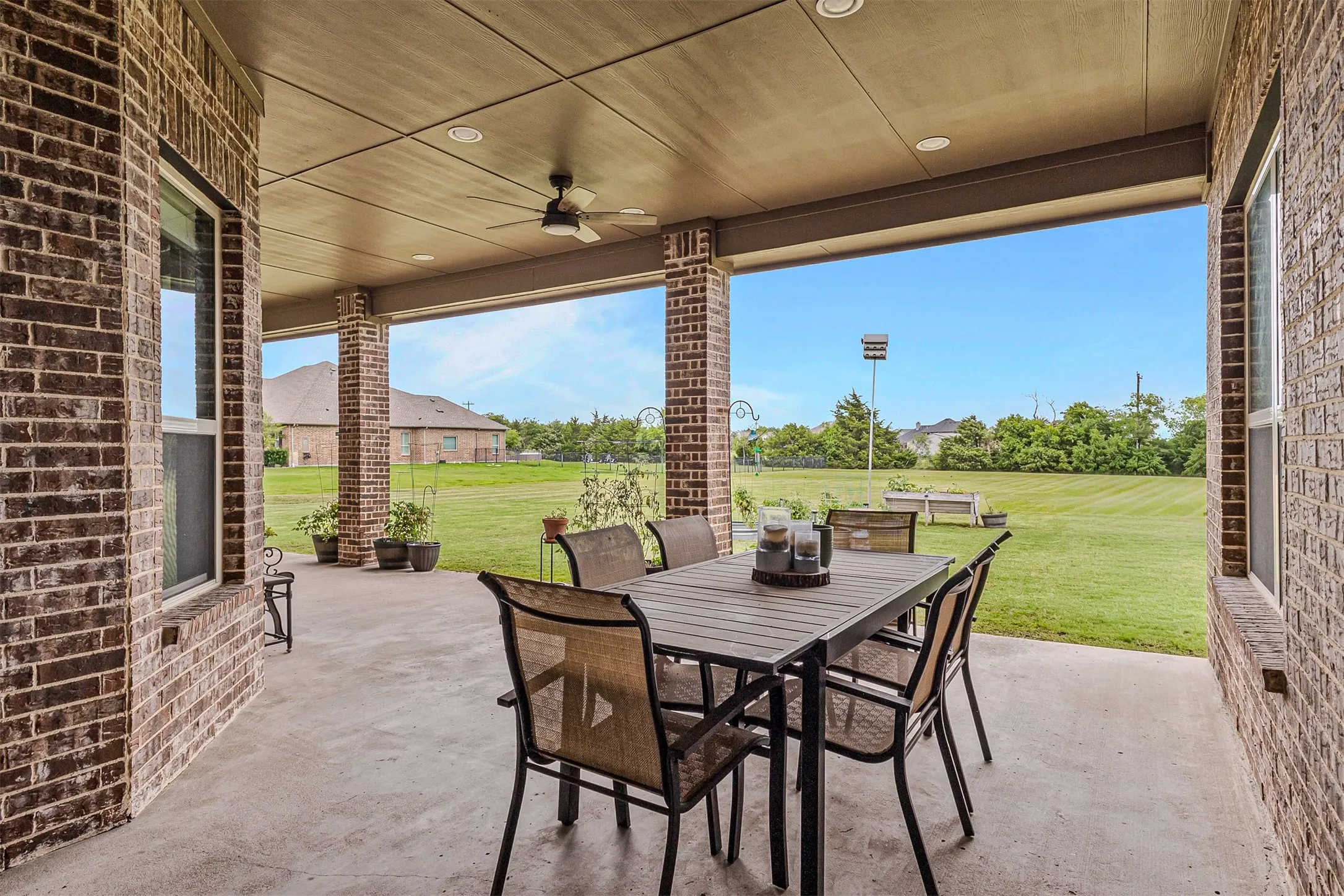Single Family Residence For Sale in Rockwall County , 3025 Bridgecreek Drive, Rockwall, Texas 75032, 4 Bedroom, 5 Bathroom, 3 Garage spaces, 4,160 Sqft, built in 2013, mls#21285173, Real Estate Agent in Rockwall, Homes For Sale in Rockwall county, Homes For Sale in Rockwall, Realtor in Rockwall Texas, Real Estate Brokerage Independent Realty Texas, Luminita Cordes Realtor