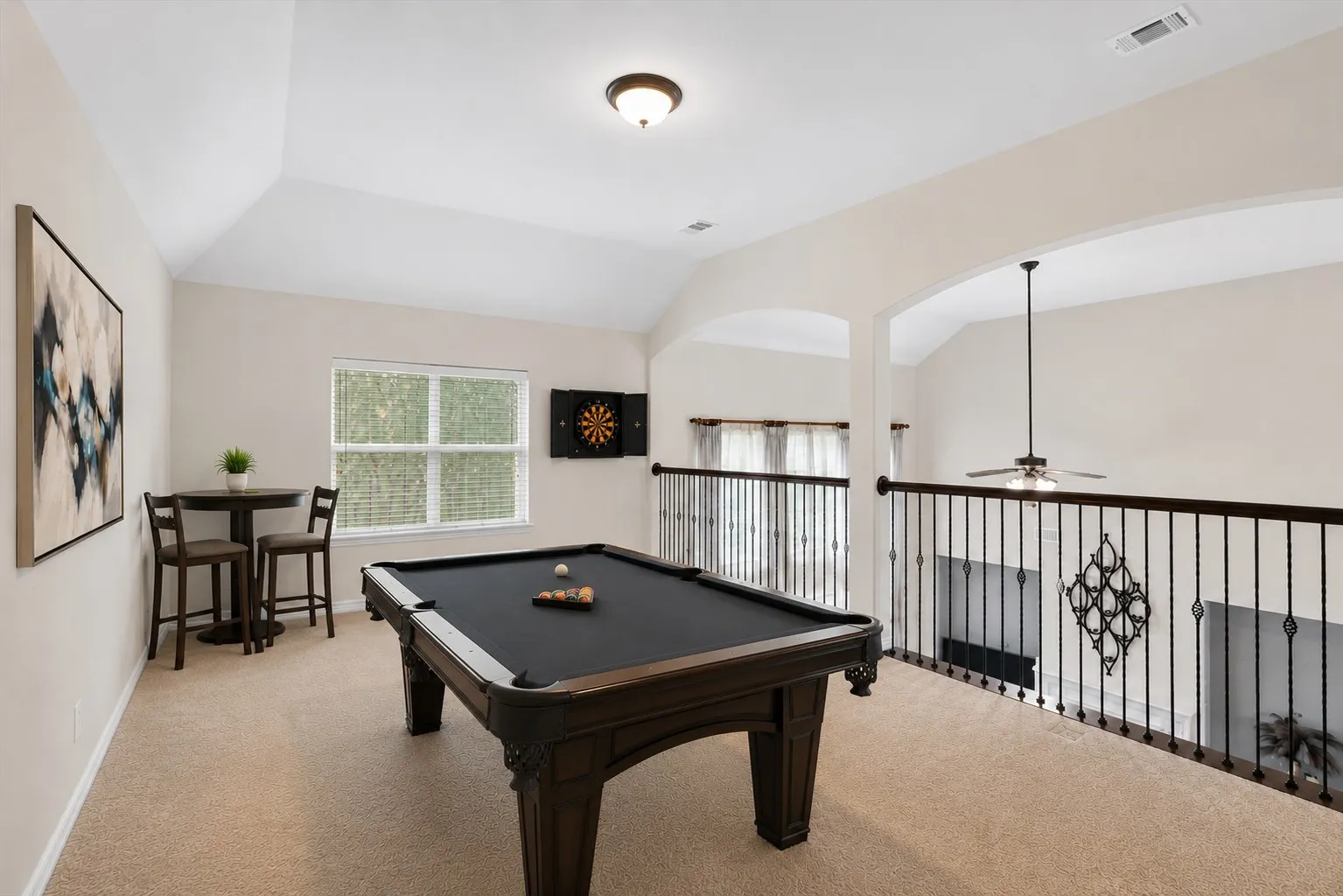 Single Family Residence For Sale in Tarrant County , 6601 Vintage Drive, Arlington, Texas 76001, 5 Bedroom, 5 Bathroom, 2 Garage spaces, 4,594 Sqft, built in 2008, mls#21278122, Real Estate Agent in Arlington, Homes For Sale in Tarrant county, Homes For Sale in Arlington, Realtor in Arlington Texas, Real Estate Brokerage Independent Realty Texas, Luminita Cordes Realtor