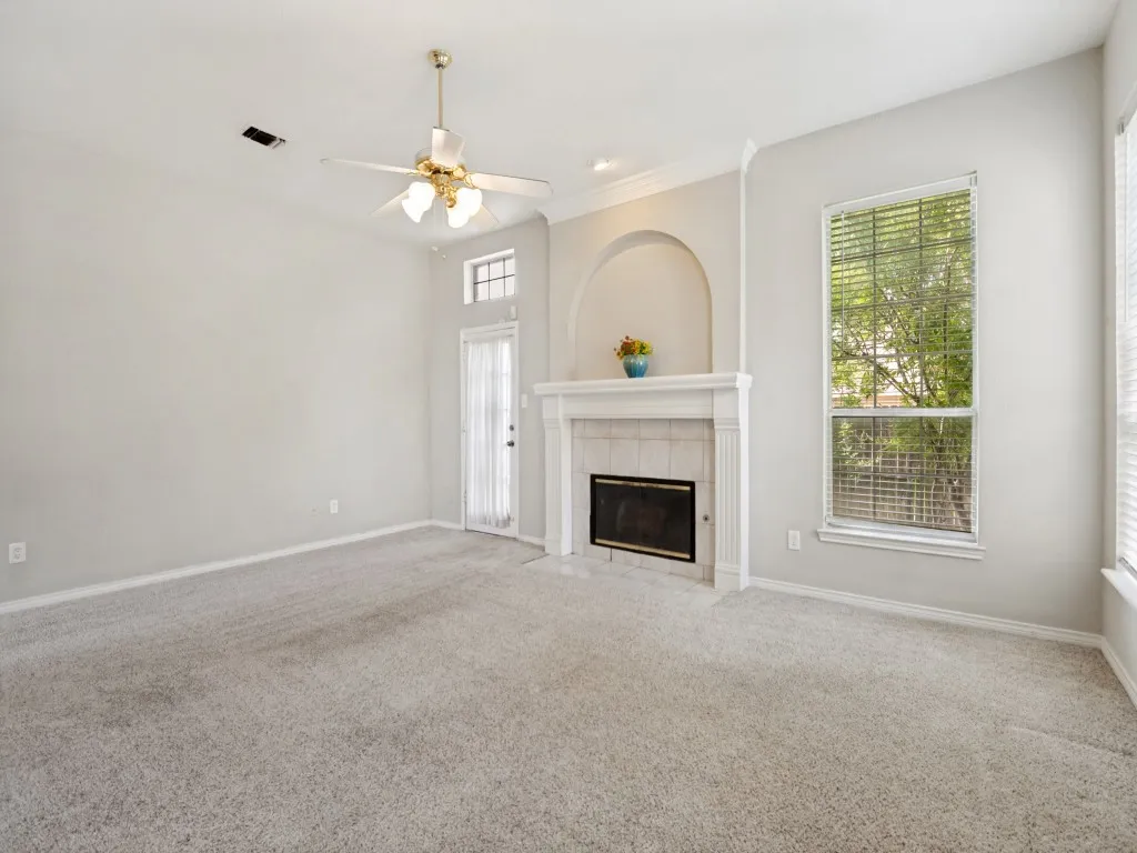 Single Family Residence For Sale in Denton County , 4620 Dusk Meadow Drive, Carrollton, Texas 75010, 4 Bedroom, 3 Bathroom, 2 Garage spaces, 2,353 Sqft, built in 1992, mls#21285539, Real Estate Agent in Carrollton, Homes For Sale in Denton county, Homes For Sale in Carrollton, Realtor in Carrollton Texas, Real Estate Brokerage Independent Realty Texas, Luminita Cordes Realtor