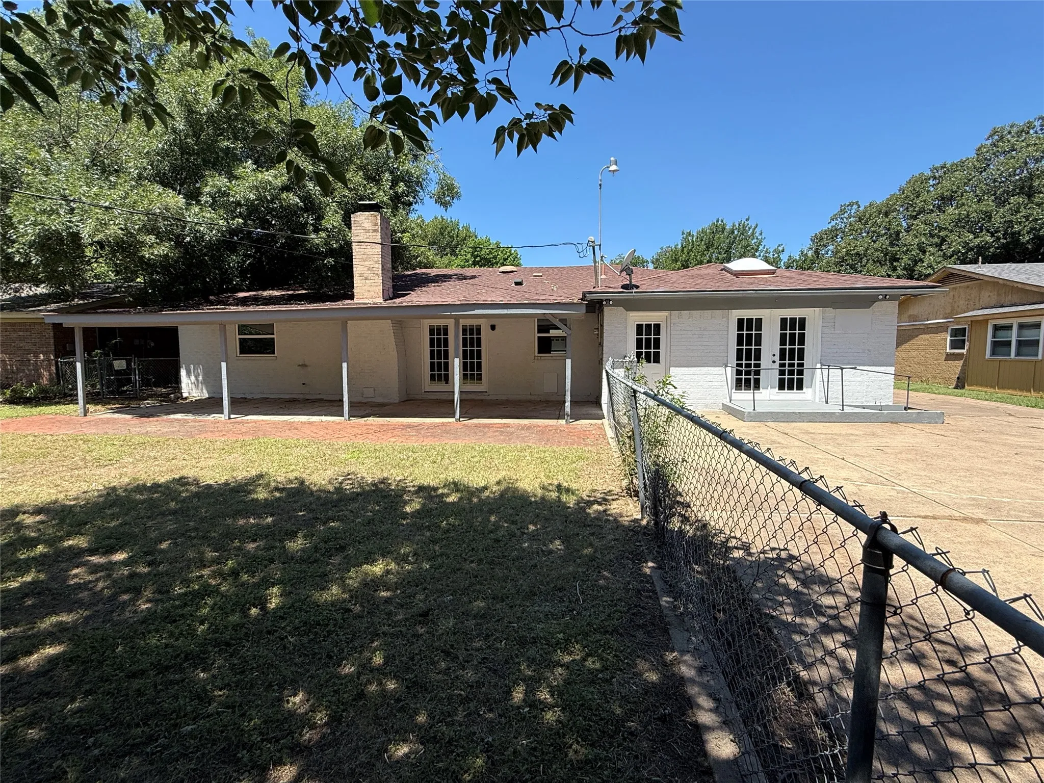 Single Family Residence For Sale in Tarrant County , 5305 Westhaven Drive, Fort Worth, Texas 76132, 4 Bedroom, 3 Bathroom, Garage spaces, 2,208 Sqft, built in 1967, mls#21284621, Real Estate Agent in Fort Worth, Homes For Sale in Tarrant county, Homes For Sale in Fort Worth, Realtor in Fort Worth Texas, Real Estate Brokerage Independent Realty Texas, Luminita Cordes Realtor