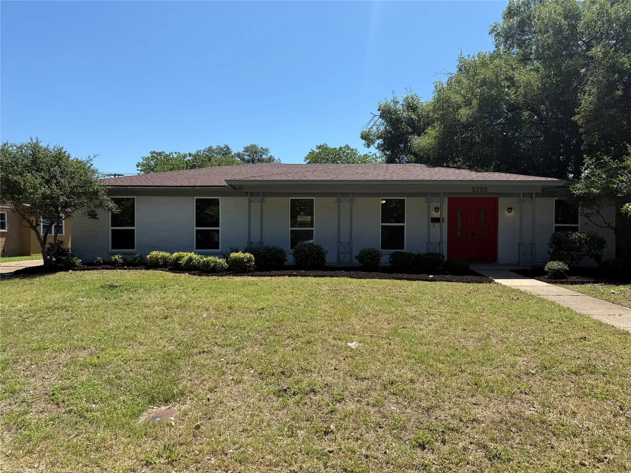 Single Family Residence For Sale in Tarrant County , 5305 Westhaven Drive, Fort Worth, Texas 76132, 4 Bedroom, 3 Bathroom, Garage spaces, 2,208 Sqft, built in 1967, mls#21284621, Real Estate Agent in Fort Worth, Homes For Sale in Tarrant county, Homes For Sale in Fort Worth, Realtor in Fort Worth Texas, Real Estate Brokerage Independent Realty Texas, Luminita Cordes Realtor