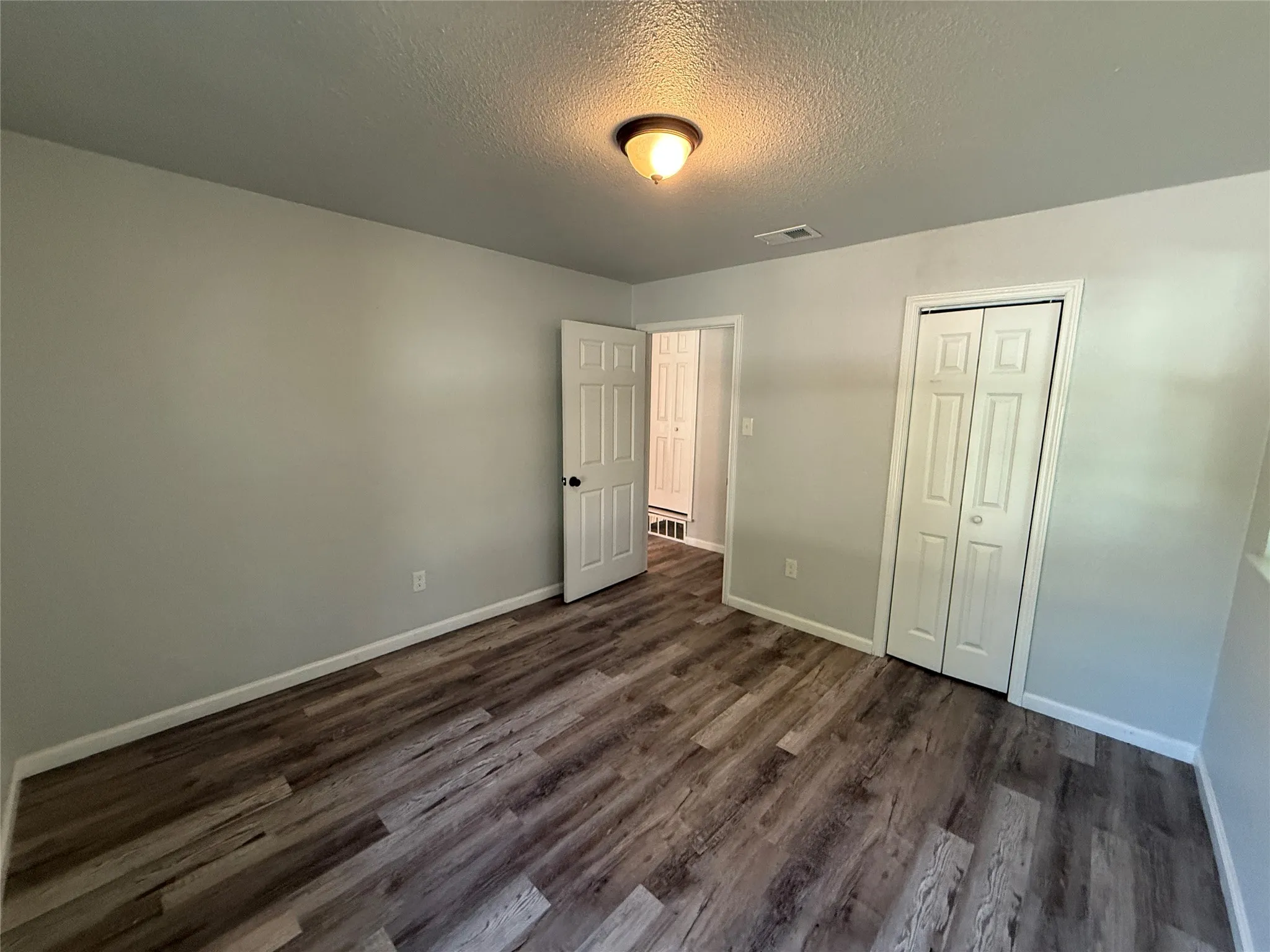 Single Family Residence For Sale in Tarrant County , 5305 Westhaven Drive, Fort Worth, Texas 76132, 4 Bedroom, 3 Bathroom, Garage spaces, 2,208 Sqft, built in 1967, mls#21284621, Real Estate Agent in Fort Worth, Homes For Sale in Tarrant county, Homes For Sale in Fort Worth, Realtor in Fort Worth Texas, Real Estate Brokerage Independent Realty Texas, Luminita Cordes Realtor