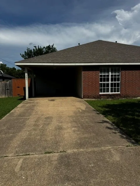 Duplex For Rent in Collin County , 303 N Arizona Drive, Celina, Texas 75009, 2 Bedroom, 1 Bathroom, Garage spaces, 1,021 Sqft, built in 1999, mls#21280842, Real Estate Agent in Celina, Homes For Rent in Collin county, Homes For Rent in Celina, Realtor in Celina Texas, Real Estate Brokerage Independent Realty Texas, Luminita Cordes Realtor