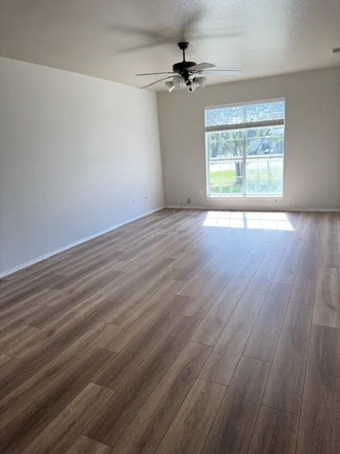 Duplex For Rent in Collin County , 303 N Arizona Drive, Celina, Texas 75009, 2 Bedroom, 1 Bathroom, Garage spaces, 1,021 Sqft, built in 1999, mls#21280842, Real Estate Agent in Celina, Homes For Rent in Collin county, Homes For Rent in Celina, Realtor in Celina Texas, Real Estate Brokerage Independent Realty Texas, Luminita Cordes Realtor