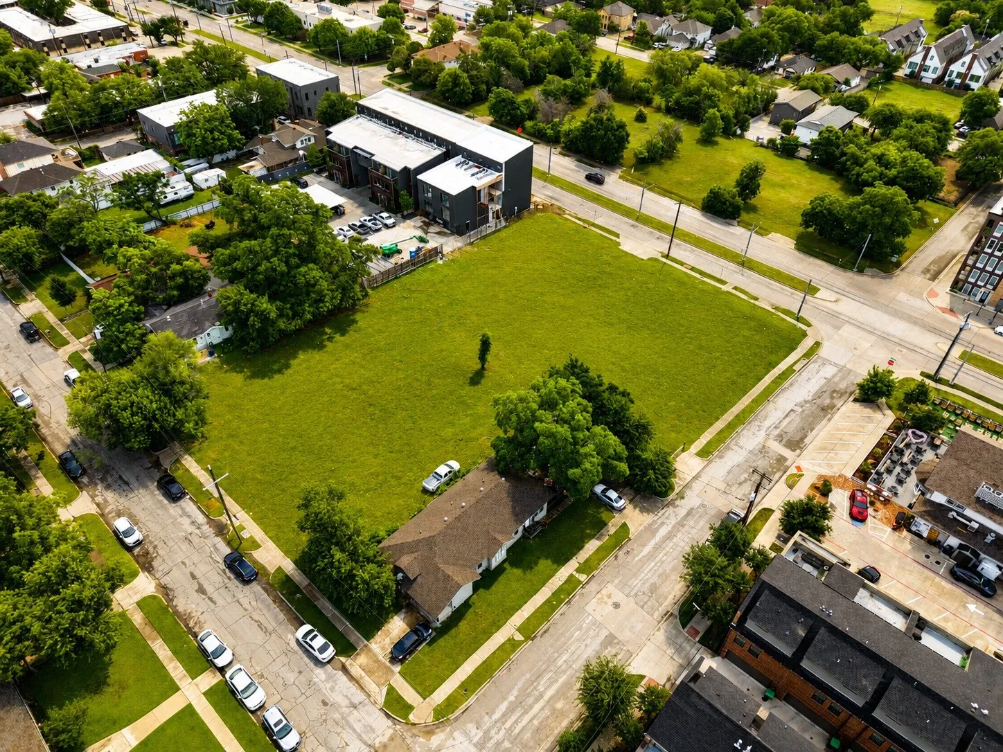 Unimproved Land For Sale in Dallas County , 1.402 Acres N ZANG Blvd, Dallas, Texas 75208, 0, 0, Garage spaces, 0 Sqft, built in 0, mls#21285491, Real Estate Agent in Dallas, Homes For Sale in Dallas county, Homes For Sale in Dallas, Realtor in Dallas Texas, Real Estate Brokerage Independent Realty Texas, Luminita Cordes Realtor
