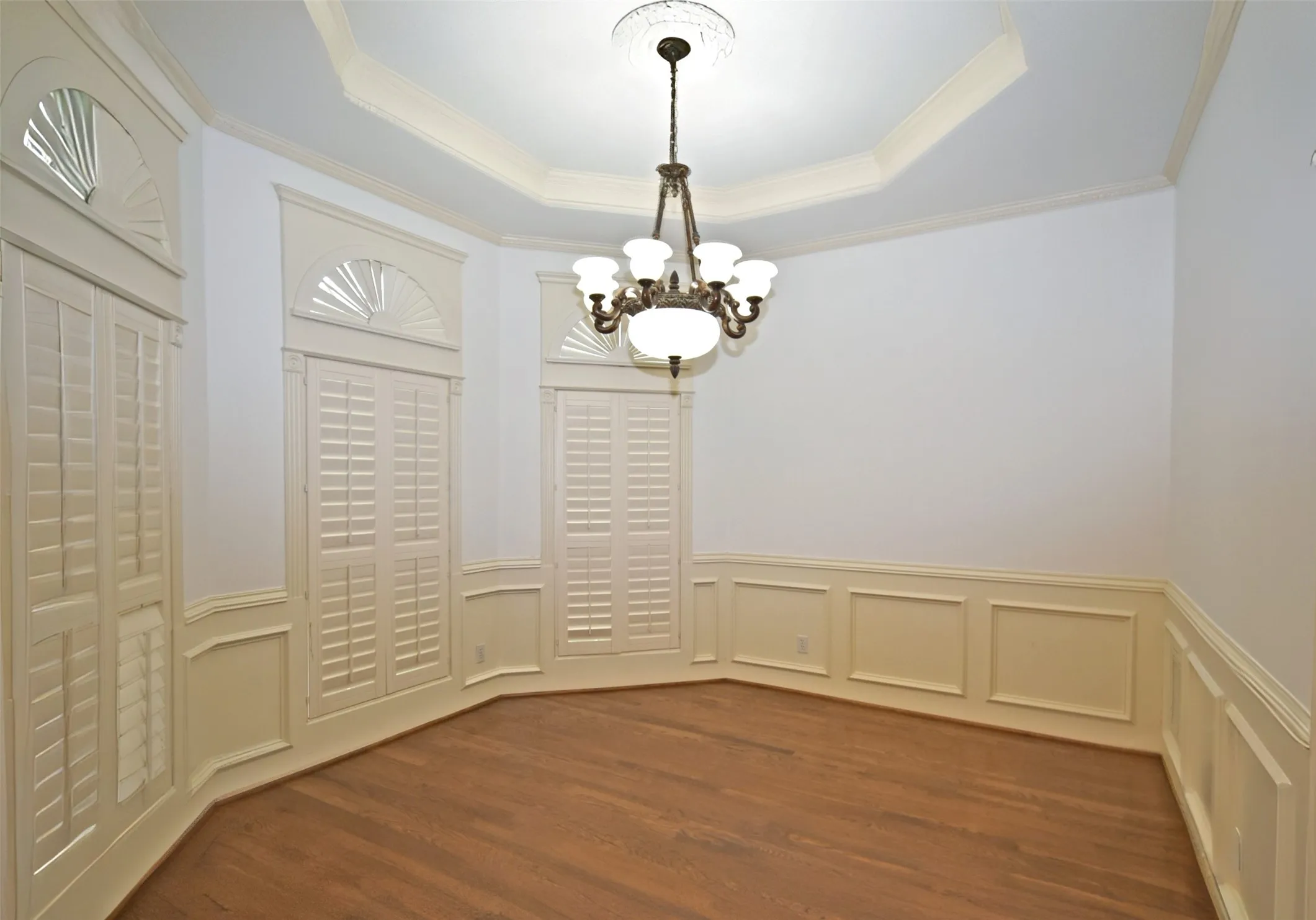 Single Family Residence For Sale in Dallas County , 2902 Live Oak Drive, Rowlett, Texas 75088, 4 Bedroom, 3 Bathroom, 2 Garage spaces, 2,950 Sqft, built in 1990, Price $480,000, mls#21286282, Real Estate Agent in Rowlett, Homes For Sale in Dallas county, Homes For Sale in Rowlett, Realtor in Rowlett Texas, Real Estate Brokerage Independent Realty Texas, Luminita Cordes Realtor