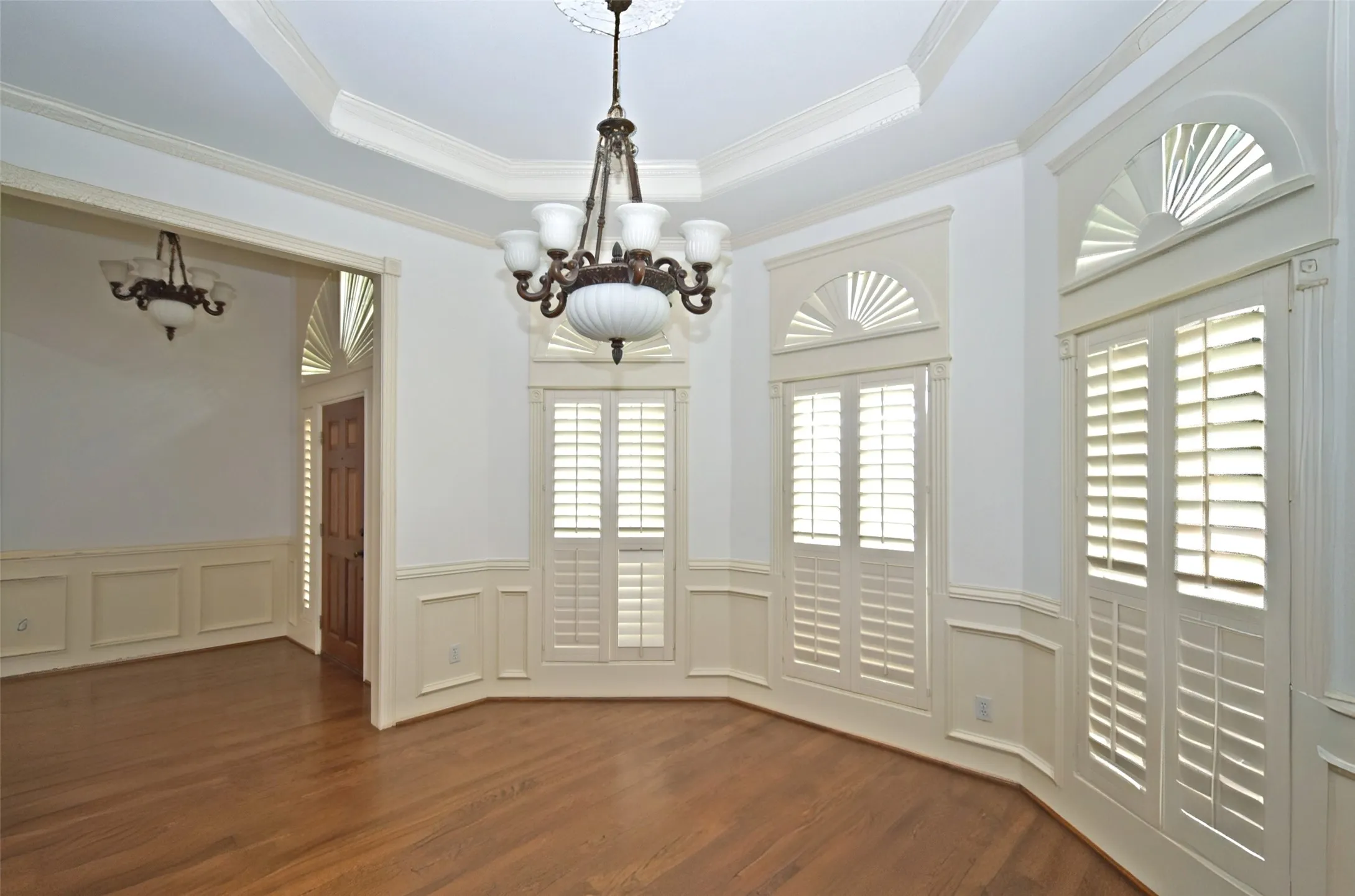 Single Family Residence For Sale in Dallas County , 2902 Live Oak Drive, Rowlett, Texas 75088, 4 Bedroom, 3 Bathroom, 2 Garage spaces, 2,950 Sqft, built in 1990, Price $480,000, mls#21286282, Real Estate Agent in Rowlett, Homes For Sale in Dallas county, Homes For Sale in Rowlett, Realtor in Rowlett Texas, Real Estate Brokerage Independent Realty Texas, Luminita Cordes Realtor