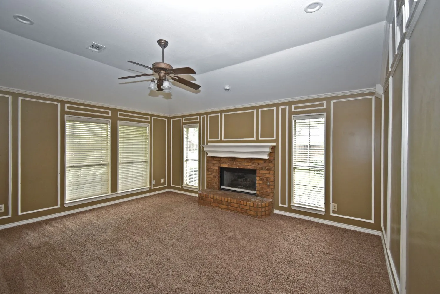 Single Family Residence For Sale in Dallas County , 2902 Live Oak Drive, Rowlett, Texas 75088, 4 Bedroom, 3 Bathroom, 2 Garage spaces, 2,950 Sqft, built in 1990, Price $480,000, mls#21286282, Real Estate Agent in Rowlett, Homes For Sale in Dallas county, Homes For Sale in Rowlett, Realtor in Rowlett Texas, Real Estate Brokerage Independent Realty Texas, Luminita Cordes Realtor