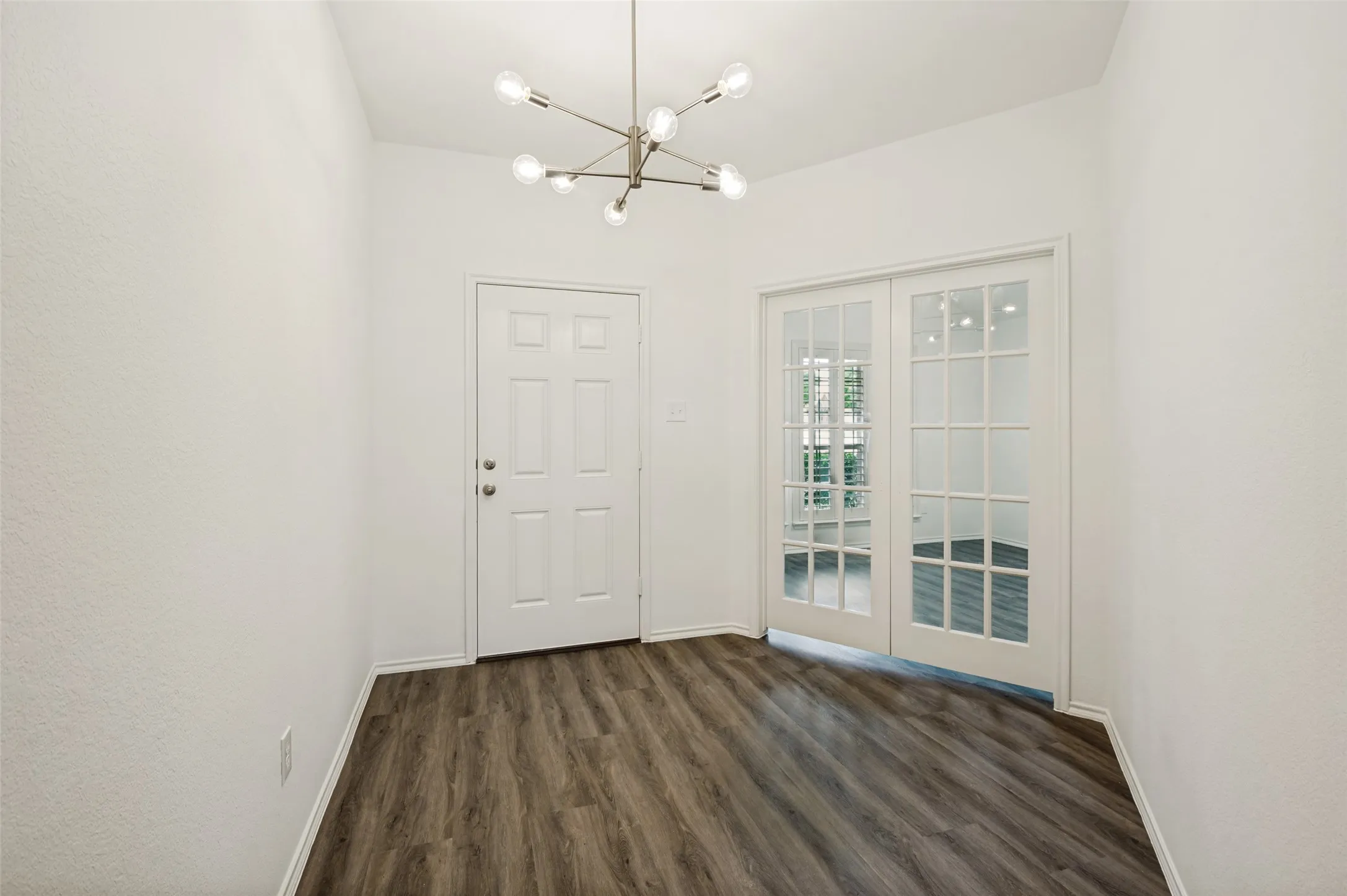 Single Family Residence For Sale in Denton County , 1097 Luton Drive, Prosper, Texas 75078, 3 Bedrooms, 2 Bathrooms, 2 Garage spaces, 1,882 Sqft, built in 2010, Price $375,000, mls#21286651, Real Estate Agent in Prosper, Homes For Sale in Denton county, Homes For Sale in Prosper, Realtor in Prosper Texas, Real Estate Brokerage Independent Realty Texas, Luminita Cordes Realtor