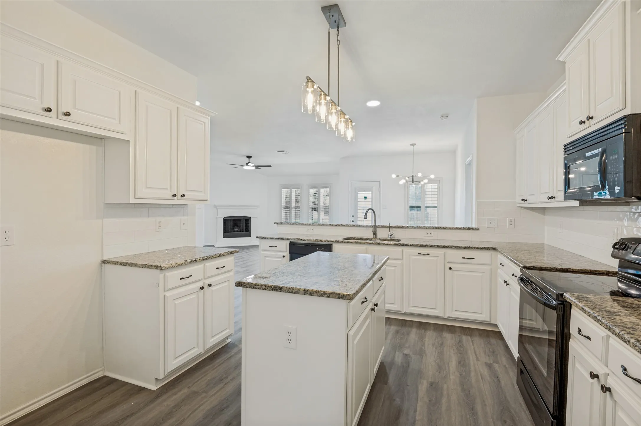 Single Family Residence For Sale in Denton County , 1097 Luton Drive, Prosper, Texas 75078, 3 Bedrooms, 2 Bathrooms, 2 Garage spaces, 1,882 Sqft, built in 2010, Price $375,000, mls#21286651, Real Estate Agent in Prosper, Homes For Sale in Denton county, Homes For Sale in Prosper, Realtor in Prosper Texas, Real Estate Brokerage Independent Realty Texas, Luminita Cordes Realtor
