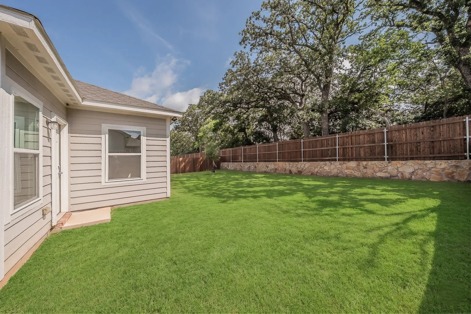 Single Family Residence For Sale in Johnson County , 121 Kylie Street, Cleburne, Texas 76031, 4 Bedroom, 3 Bathroom, 2 Garage spaces, 2,189 Sqft, built in 2024, mls#21286668, Real Estate Agent in Cleburne, Homes For Sale in Johnson county, Homes For Sale in Cleburne, Realtor in Cleburne Texas, Real Estate Brokerage Independent Realty Texas, Luminita Cordes Realtor