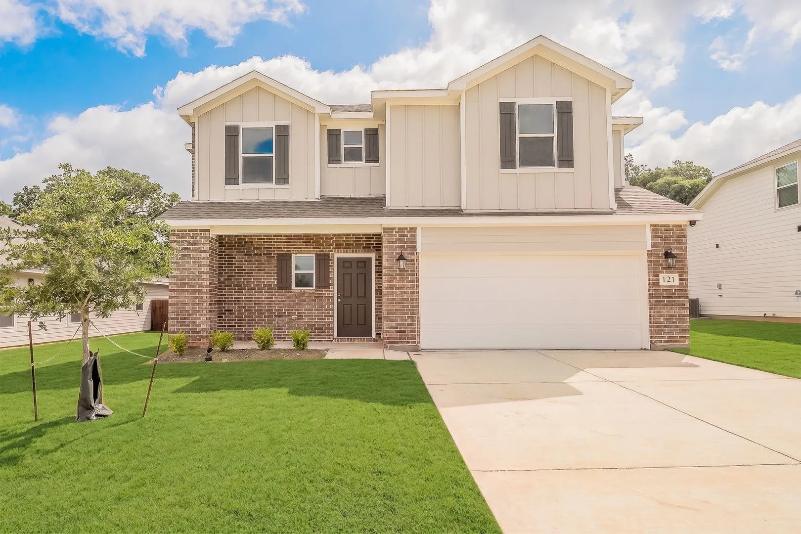 Single Family Residence For Sale in Johnson County , 121 Kylie Street, Cleburne, Texas 76031, 4 Bedroom, 3 Bathroom, 2 Garage spaces, 2,189 Sqft, built in 2024, mls#21286668, Real Estate Agent in Cleburne, Homes For Sale in Johnson county, Homes For Sale in Cleburne, Realtor in Cleburne Texas, Real Estate Brokerage Independent Realty Texas, Luminita Cordes Realtor