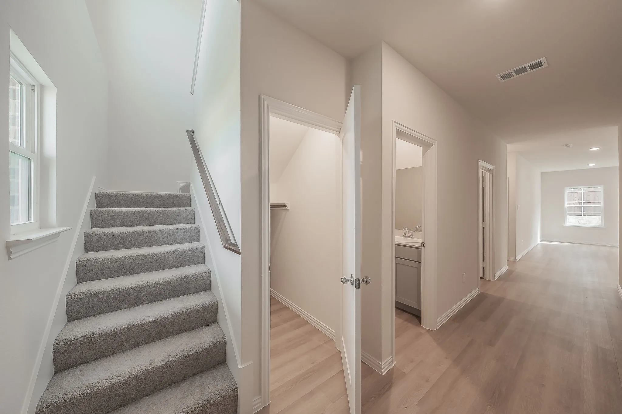 Single Family Residence For Sale in Johnson County , 121 Kylie Street, Cleburne, Texas 76031, 4 Bedroom, 3 Bathroom, 2 Garage spaces, 2,189 Sqft, built in 2024, mls#21286668, Real Estate Agent in Cleburne, Homes For Sale in Johnson county, Homes For Sale in Cleburne, Realtor in Cleburne Texas, Real Estate Brokerage Independent Realty Texas, Luminita Cordes Realtor