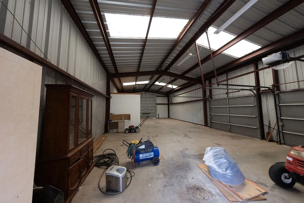 Mobile Home For Sale in Stephens County , 4544 scenic dr Drive, Breckenridge, Texas 76424, 3 Bedrooms, 2 Bathrooms, 2 Garage spaces, 1,920 Sqft, built in 1997, Price $285,000, mls#21286677, Real Estate Agent in Breckenridge, Homes For Sale in Stephens county, Homes For Sale in Breckenridge, Realtor in Breckenridge Texas, Real Estate Brokerage Independent Realty Texas, Luminita Cordes Realtor