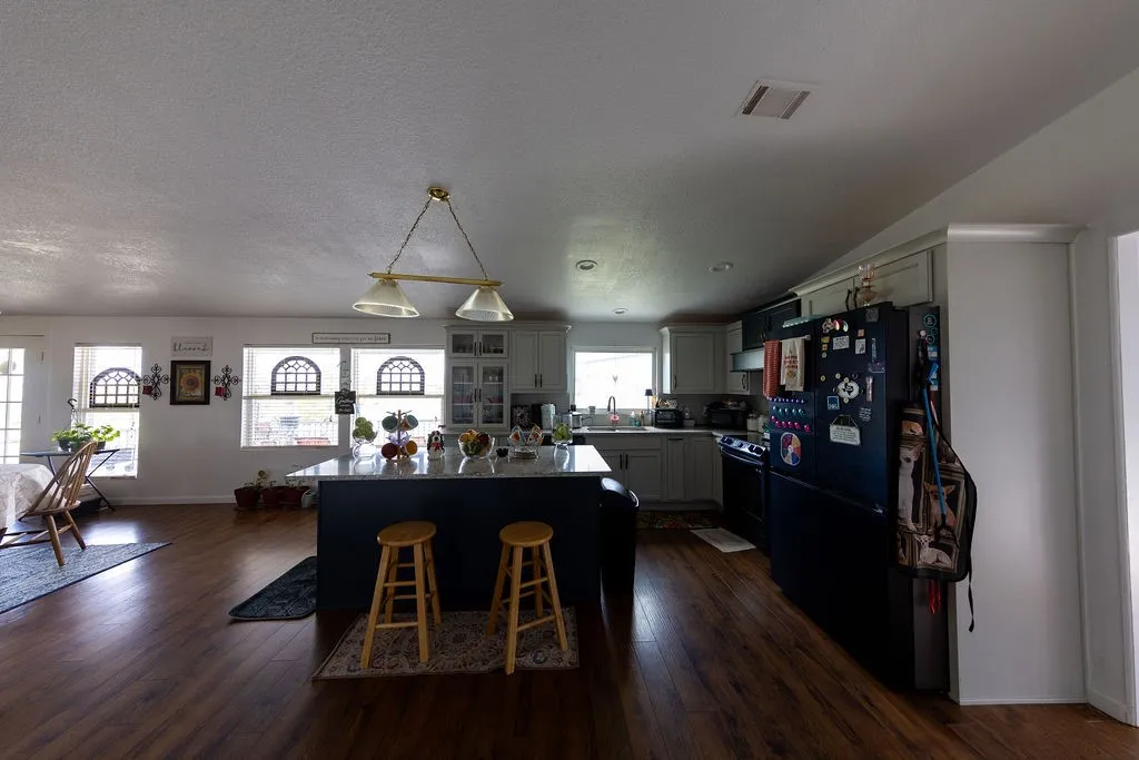 Mobile Home For Sale in Stephens County , 4544 scenic dr Drive, Breckenridge, Texas 76424, 3 Bedrooms, 2 Bathrooms, 2 Garage spaces, 1,920 Sqft, built in 1997, Price $285,000, mls#21286677, Real Estate Agent in Breckenridge, Homes For Sale in Stephens county, Homes For Sale in Breckenridge, Realtor in Breckenridge Texas, Real Estate Brokerage Independent Realty Texas, Luminita Cordes Realtor