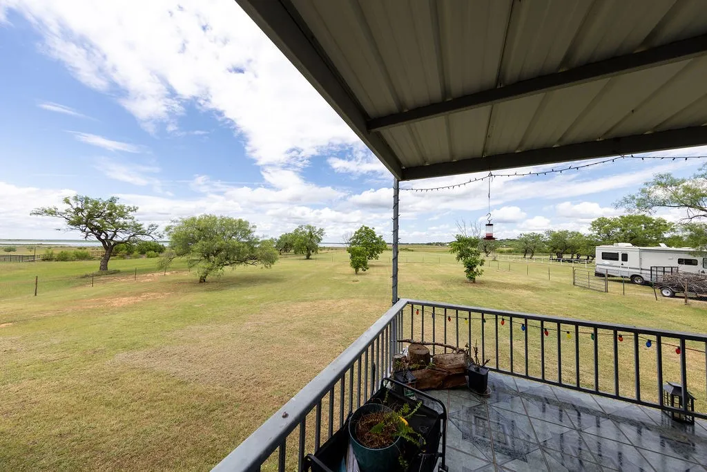 Mobile Home For Sale in Stephens County , 4544 scenic dr Drive, Breckenridge, Texas 76424, 3 Bedrooms, 2 Bathrooms, 2 Garage spaces, 1,920 Sqft, built in 1997, Price $285,000, mls#21286677, Real Estate Agent in Breckenridge, Homes For Sale in Stephens county, Homes For Sale in Breckenridge, Realtor in Breckenridge Texas, Real Estate Brokerage Independent Realty Texas, Luminita Cordes Realtor