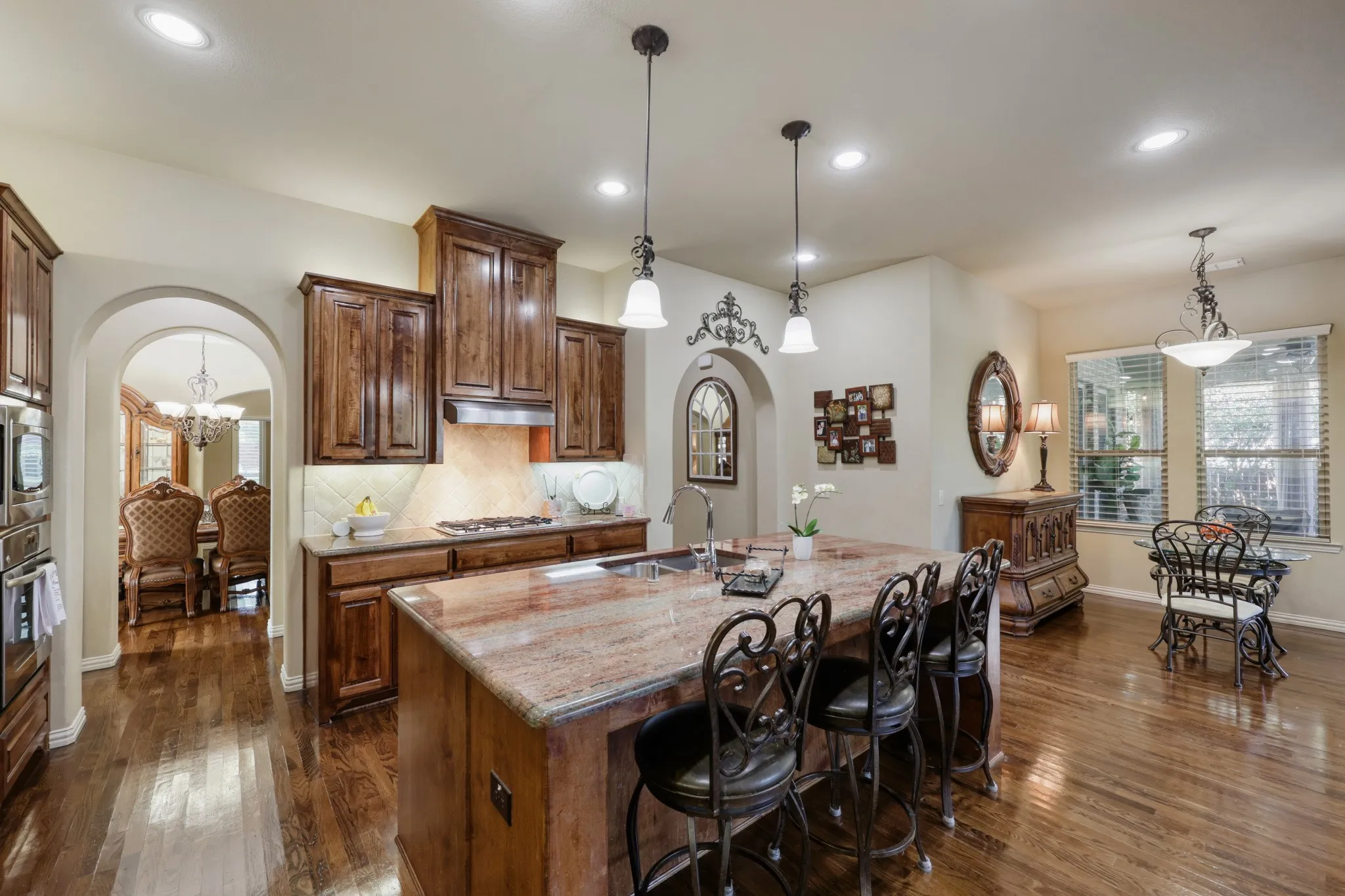 Single Family Residence For Sale in Collin County , 10096 Drawbridge Drive, Frisco, Texas 75035, 4 Bedroom, 4 Bathroom, 3 Garage spaces, 3,955 Sqft, built in 2011, mls#21283489, Real Estate Agent in Frisco, Homes For Sale in Collin county, Homes For Sale in Frisco, Realtor in Frisco Texas, Real Estate Brokerage Independent Realty Texas, Luminita Cordes Realtor