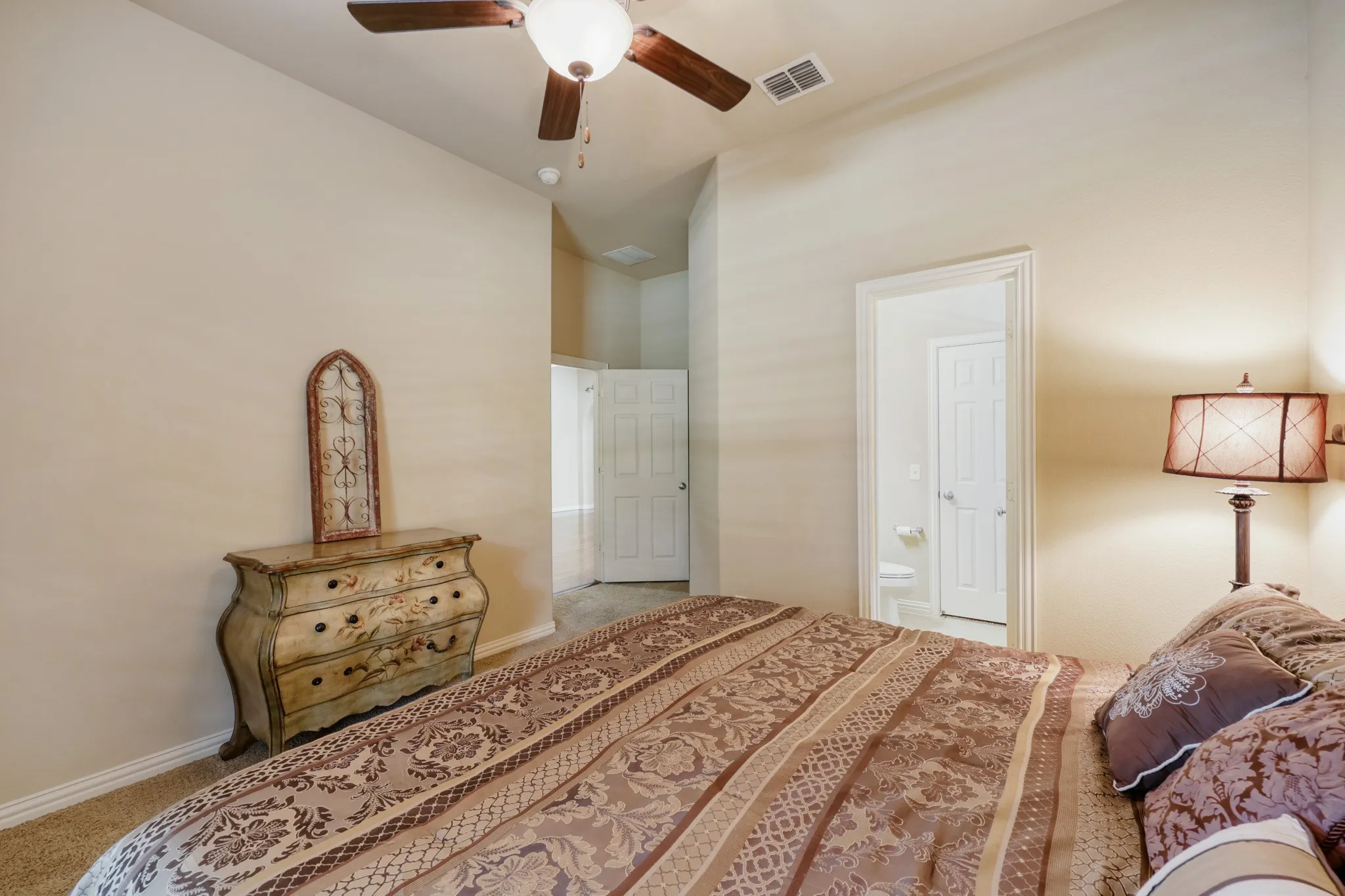 Single Family Residence For Sale in Collin County , 10096 Drawbridge Drive, Frisco, Texas 75035, 4 Bedroom, 4 Bathroom, 3 Garage spaces, 3,955 Sqft, built in 2011, mls#21283489, Real Estate Agent in Frisco, Homes For Sale in Collin county, Homes For Sale in Frisco, Realtor in Frisco Texas, Real Estate Brokerage Independent Realty Texas, Luminita Cordes Realtor