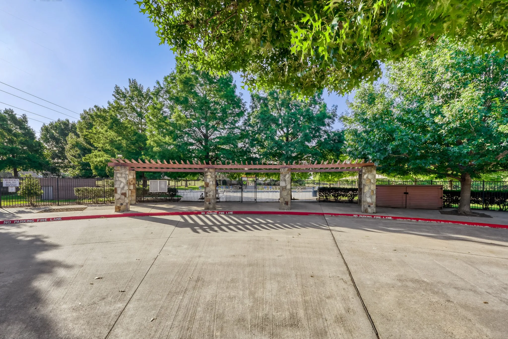 Single Family Residence For Sale in Collin County , 10096 Drawbridge Drive, Frisco, Texas 75035, 4 Bedroom, 4 Bathroom, 3 Garage spaces, 3,955 Sqft, built in 2011, mls#21283489, Real Estate Agent in Frisco, Homes For Sale in Collin county, Homes For Sale in Frisco, Realtor in Frisco Texas, Real Estate Brokerage Independent Realty Texas, Luminita Cordes Realtor
