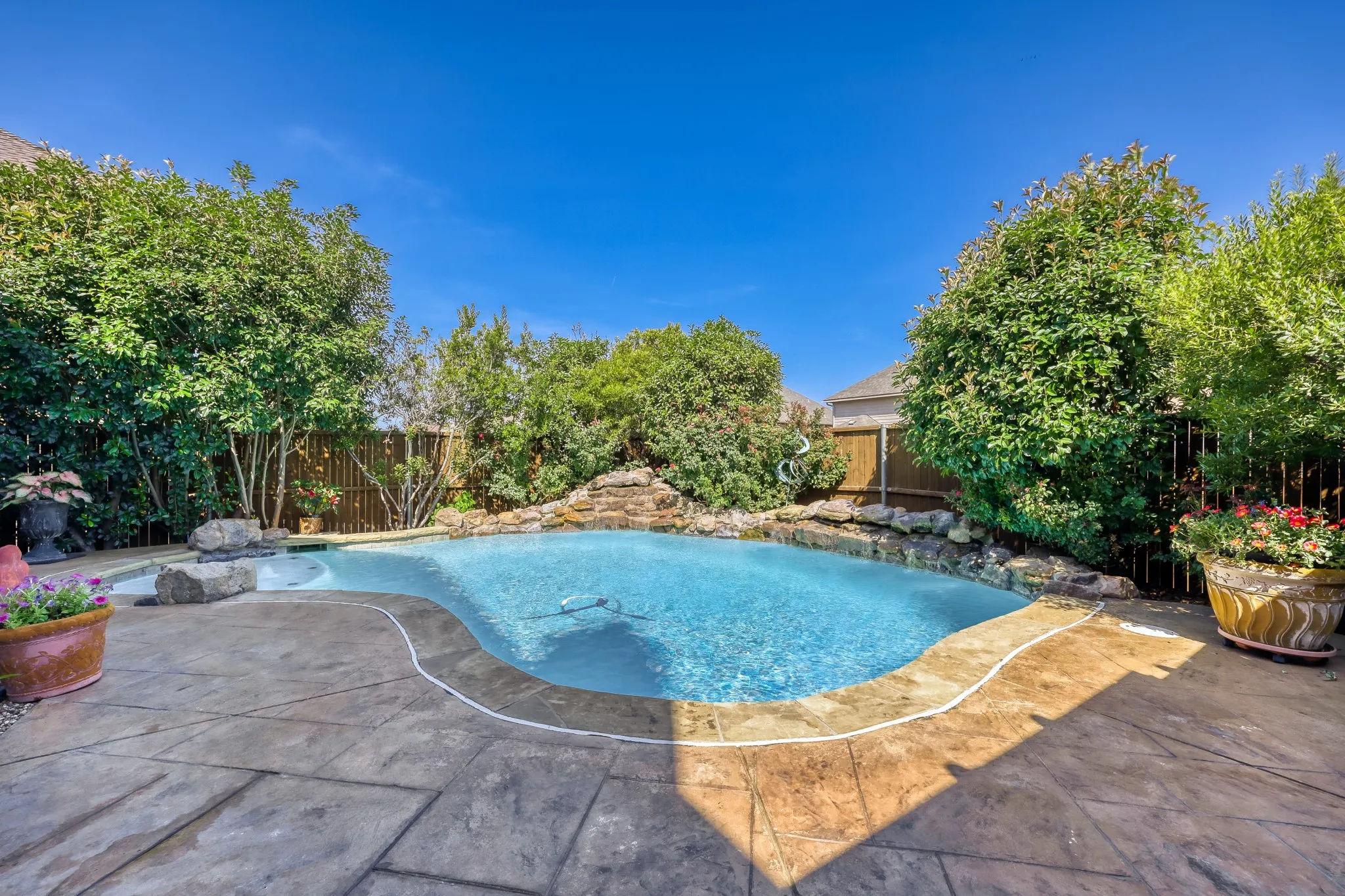 Single Family Residence For Sale in Collin County , 10096 Drawbridge Drive, Frisco, Texas 75035, 4 Bedroom, 4 Bathroom, 3 Garage spaces, 3,955 Sqft, built in 2011, mls#21283489, Real Estate Agent in Frisco, Homes For Sale in Collin county, Homes For Sale in Frisco, Realtor in Frisco Texas, Real Estate Brokerage Independent Realty Texas, Luminita Cordes Realtor