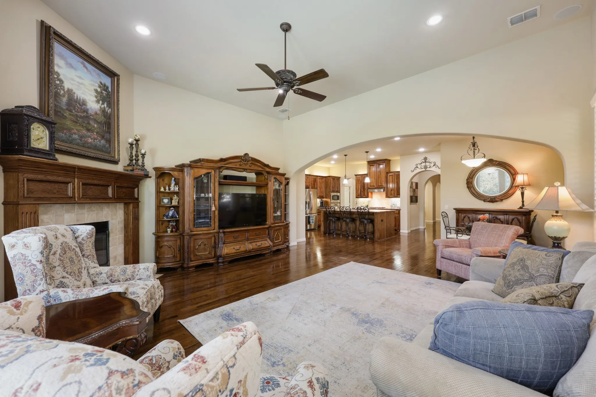 Single Family Residence For Sale in Collin County , 10096 Drawbridge Drive, Frisco, Texas 75035, 4 Bedroom, 4 Bathroom, 3 Garage spaces, 3,955 Sqft, built in 2011, mls#21283489, Real Estate Agent in Frisco, Homes For Sale in Collin county, Homes For Sale in Frisco, Realtor in Frisco Texas, Real Estate Brokerage Independent Realty Texas, Luminita Cordes Realtor