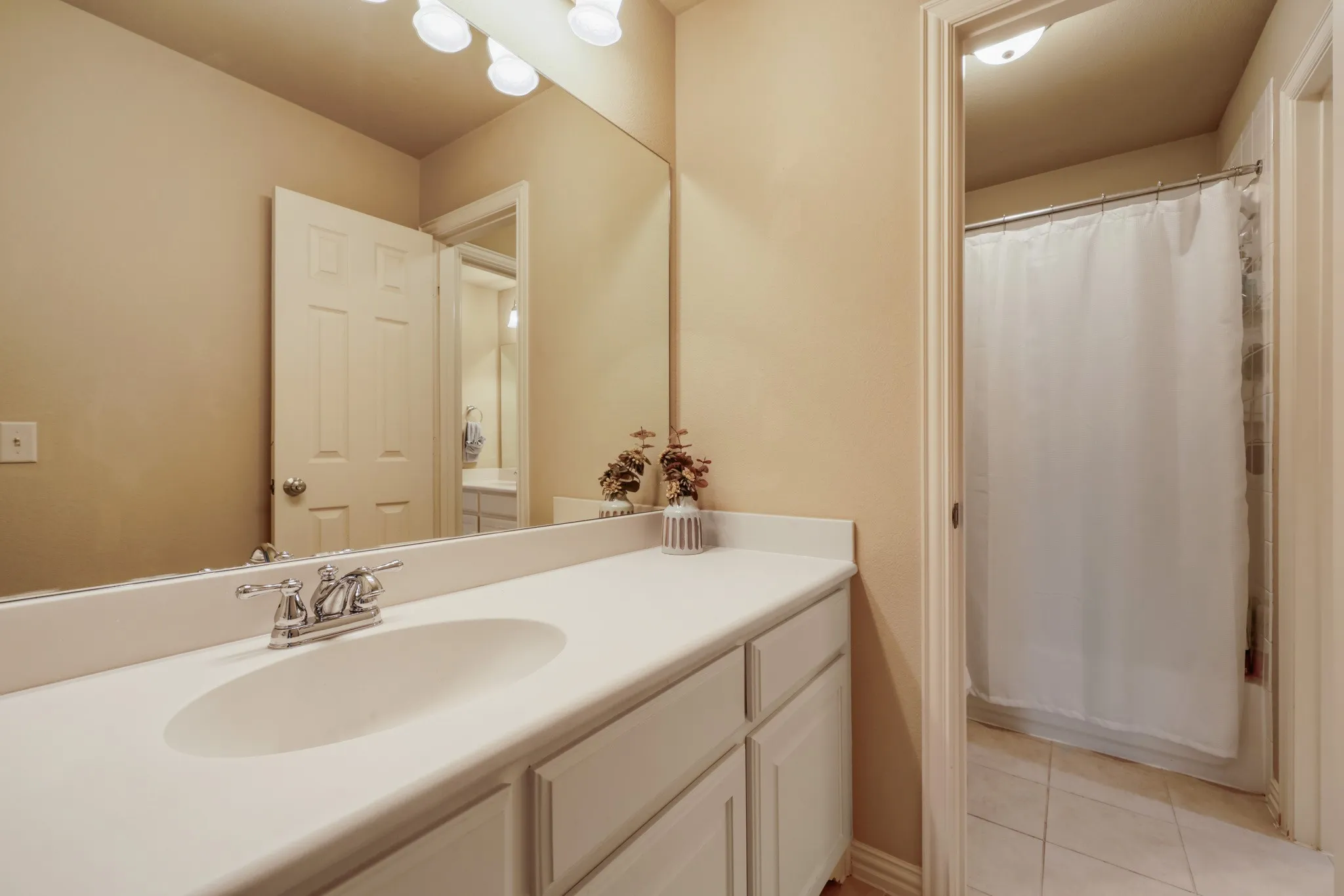 Single Family Residence For Sale in Collin County , 10096 Drawbridge Drive, Frisco, Texas 75035, 4 Bedroom, 4 Bathroom, 3 Garage spaces, 3,955 Sqft, built in 2011, mls#21283489, Real Estate Agent in Frisco, Homes For Sale in Collin county, Homes For Sale in Frisco, Realtor in Frisco Texas, Real Estate Brokerage Independent Realty Texas, Luminita Cordes Realtor