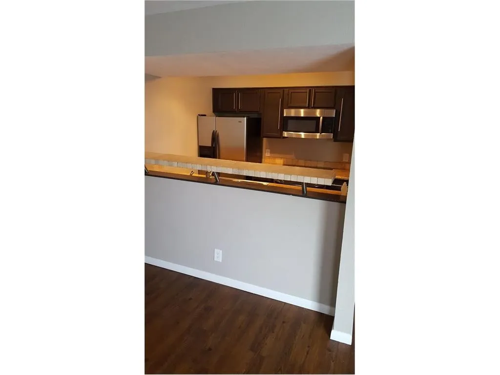 Condominium For Rent in Tarrant County , 2305 Basil Drive D301, Arlington, Texas 76006, 1 Bedroom, 1 Bathroom, Garage spaces, 535 Sqft, built in 1981, mls#21286708, Real Estate Agent in Arlington, Homes For Rent in Tarrant county, Homes For Rent in Arlington, Realtor in Arlington Texas, Real Estate Brokerage Independent Realty Texas, Luminita Cordes Realtor