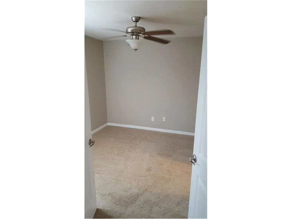 Condominium For Rent in Tarrant County , 2305 Basil Drive D301, Arlington, Texas 76006, 1 Bedroom, 1 Bathroom, Garage spaces, 535 Sqft, built in 1981, mls#21286708, Real Estate Agent in Arlington, Homes For Rent in Tarrant county, Homes For Rent in Arlington, Realtor in Arlington Texas, Real Estate Brokerage Independent Realty Texas, Luminita Cordes Realtor