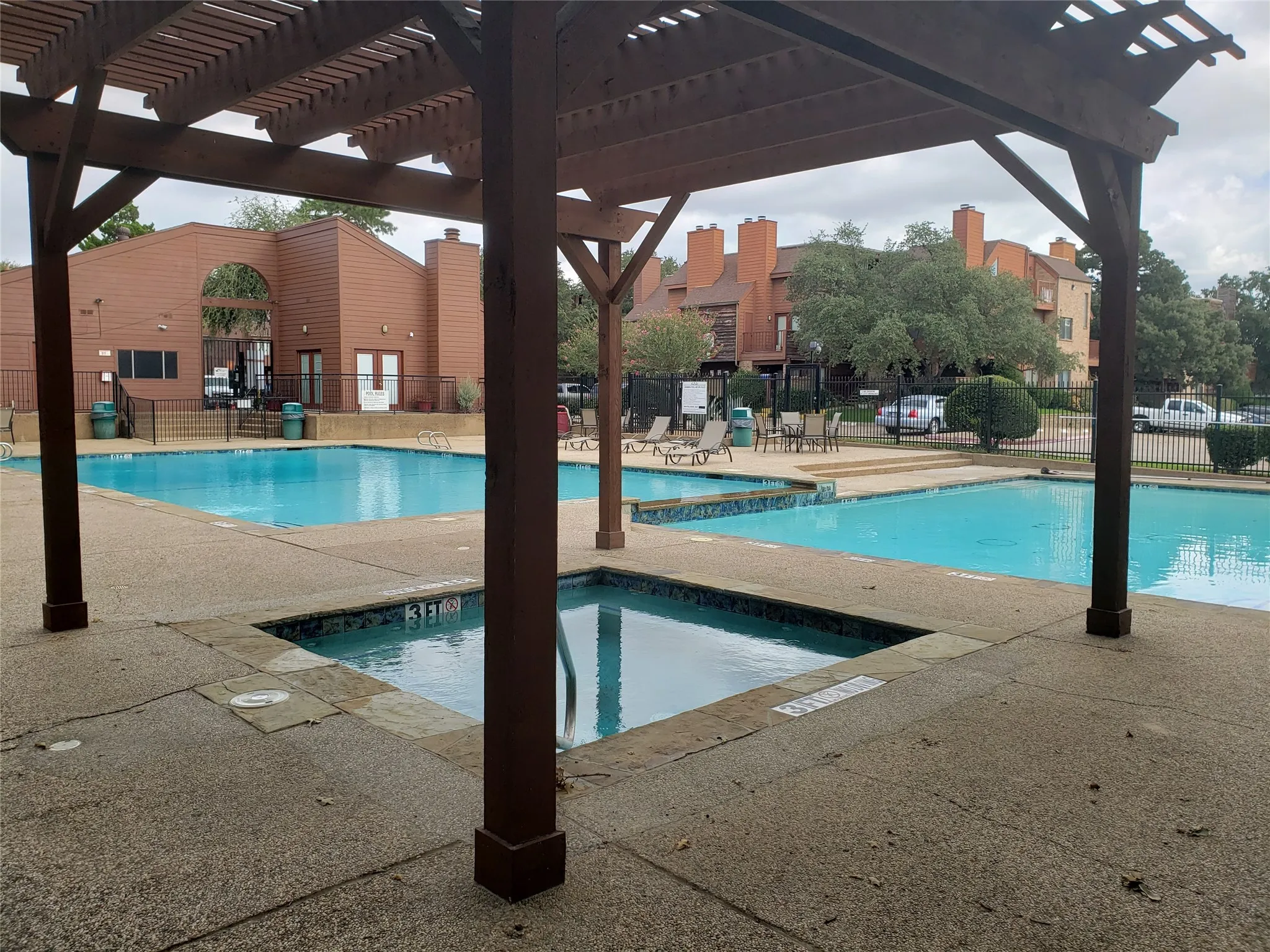 Condominium For Rent in Tarrant County , 2305 Basil Drive D301, Arlington, Texas 76006, 1 Bedroom, 1 Bathroom, Garage spaces, 535 Sqft, built in 1981, mls#21286708, Real Estate Agent in Arlington, Homes For Rent in Tarrant county, Homes For Rent in Arlington, Realtor in Arlington Texas, Real Estate Brokerage Independent Realty Texas, Luminita Cordes Realtor