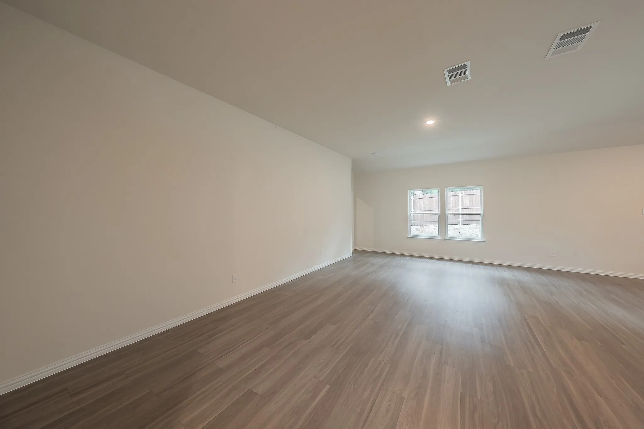 Single Family Residence For Sale in Johnson County , 115 Kylie Street, Cleburne, Texas 76031, 4 Bedroom, 2 Bathroom, 2 Garage spaces, 1,763 Sqft, built in 2024, mls#21286705, Real Estate Agent in Cleburne, Homes For Sale in Johnson county, Homes For Sale in Cleburne, Realtor in Cleburne Texas, Real Estate Brokerage Independent Realty Texas, Luminita Cordes Realtor