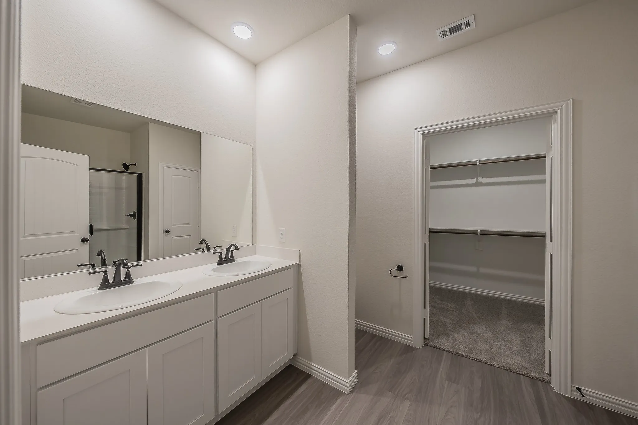Single Family Residence For Sale in Johnson County , 115 Kylie Street, Cleburne, Texas 76031, 4 Bedroom, 2 Bathroom, 2 Garage spaces, 1,763 Sqft, built in 2024, mls#21286705, Real Estate Agent in Cleburne, Homes For Sale in Johnson county, Homes For Sale in Cleburne, Realtor in Cleburne Texas, Real Estate Brokerage Independent Realty Texas, Luminita Cordes Realtor