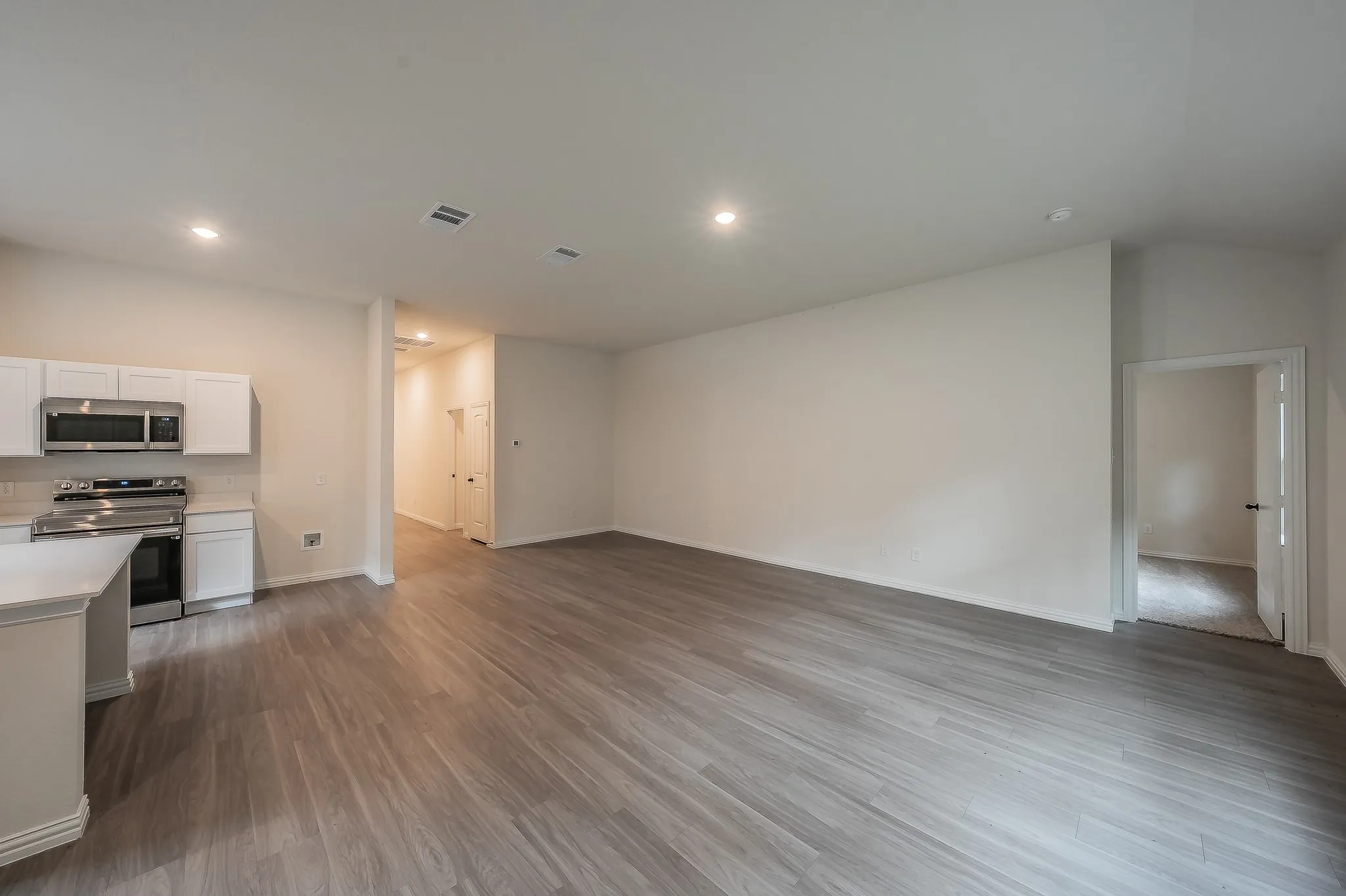 Single Family Residence For Sale in Johnson County , 115 Kylie Street, Cleburne, Texas 76031, 4 Bedroom, 2 Bathroom, 2 Garage spaces, 1,763 Sqft, built in 2024, mls#21286705, Real Estate Agent in Cleburne, Homes For Sale in Johnson county, Homes For Sale in Cleburne, Realtor in Cleburne Texas, Real Estate Brokerage Independent Realty Texas, Luminita Cordes Realtor