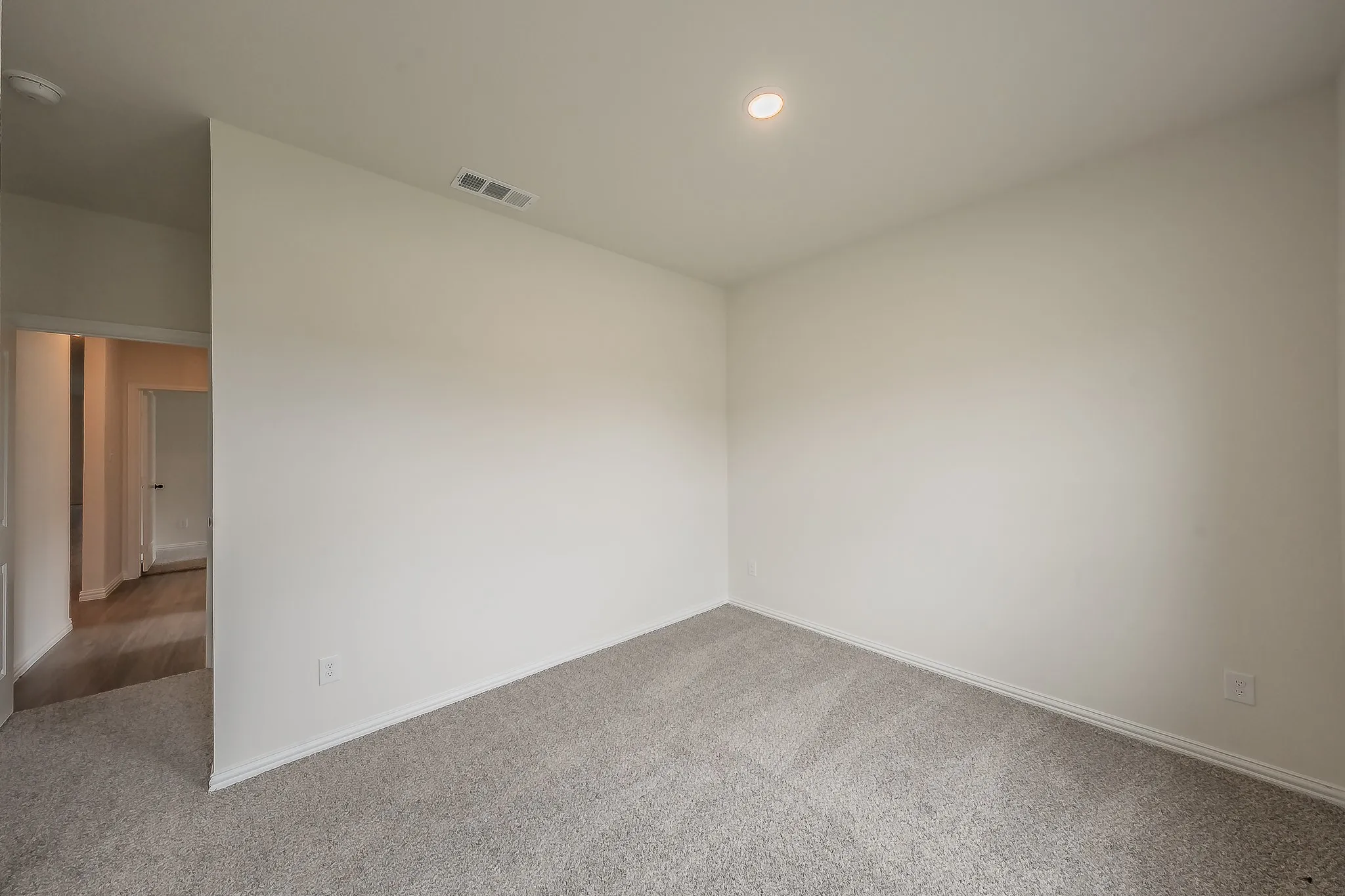 Single Family Residence For Sale in Johnson County , 115 Kylie Street, Cleburne, Texas 76031, 4 Bedroom, 2 Bathroom, 2 Garage spaces, 1,763 Sqft, built in 2024, mls#21286705, Real Estate Agent in Cleburne, Homes For Sale in Johnson county, Homes For Sale in Cleburne, Realtor in Cleburne Texas, Real Estate Brokerage Independent Realty Texas, Luminita Cordes Realtor