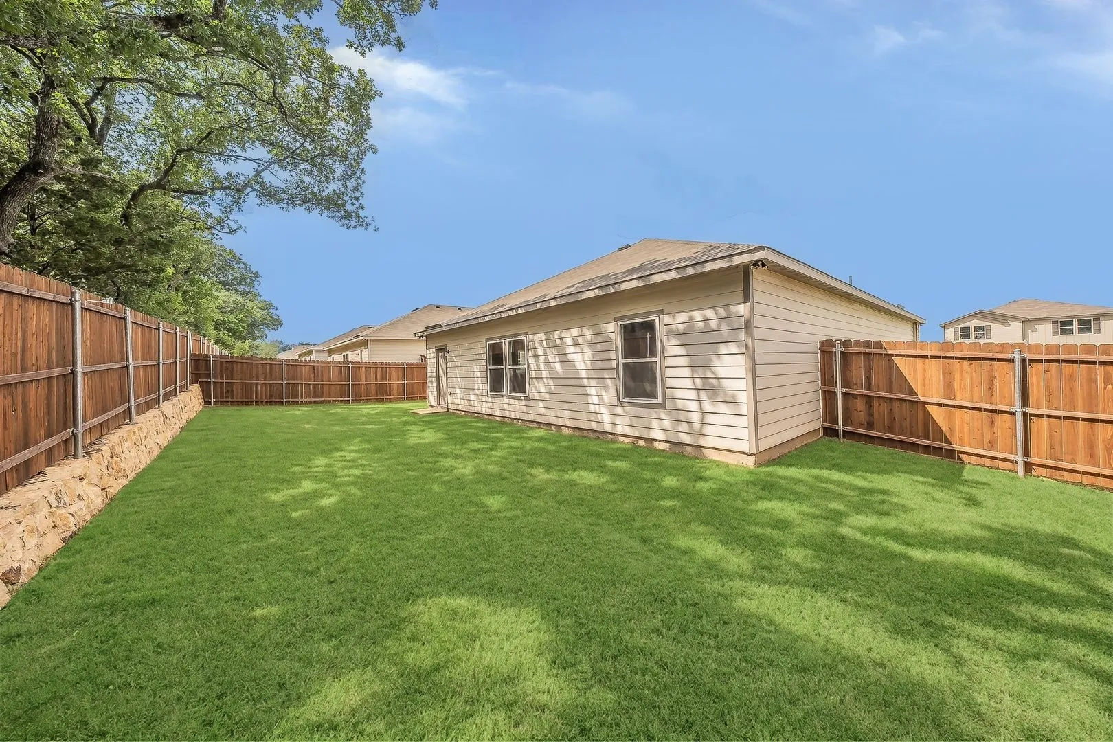 Single Family Residence For Sale in Johnson County , 115 Kylie Street, Cleburne, Texas 76031, 4 Bedroom, 2 Bathroom, 2 Garage spaces, 1,763 Sqft, built in 2024, mls#21286705, Real Estate Agent in Cleburne, Homes For Sale in Johnson county, Homes For Sale in Cleburne, Realtor in Cleburne Texas, Real Estate Brokerage Independent Realty Texas, Luminita Cordes Realtor