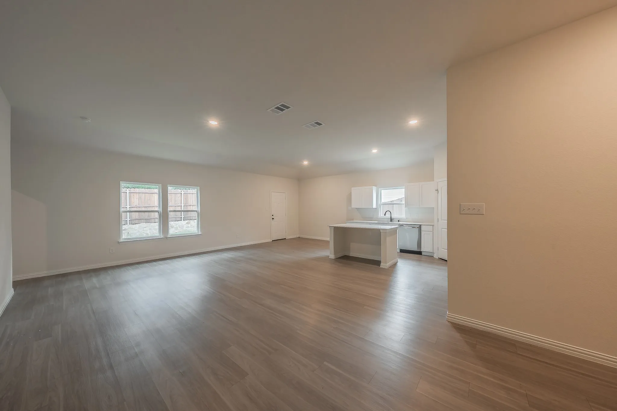 Single Family Residence For Sale in Johnson County , 115 Kylie Street, Cleburne, Texas 76031, 4 Bedroom, 2 Bathroom, 2 Garage spaces, 1,763 Sqft, built in 2024, mls#21286705, Real Estate Agent in Cleburne, Homes For Sale in Johnson county, Homes For Sale in Cleburne, Realtor in Cleburne Texas, Real Estate Brokerage Independent Realty Texas, Luminita Cordes Realtor