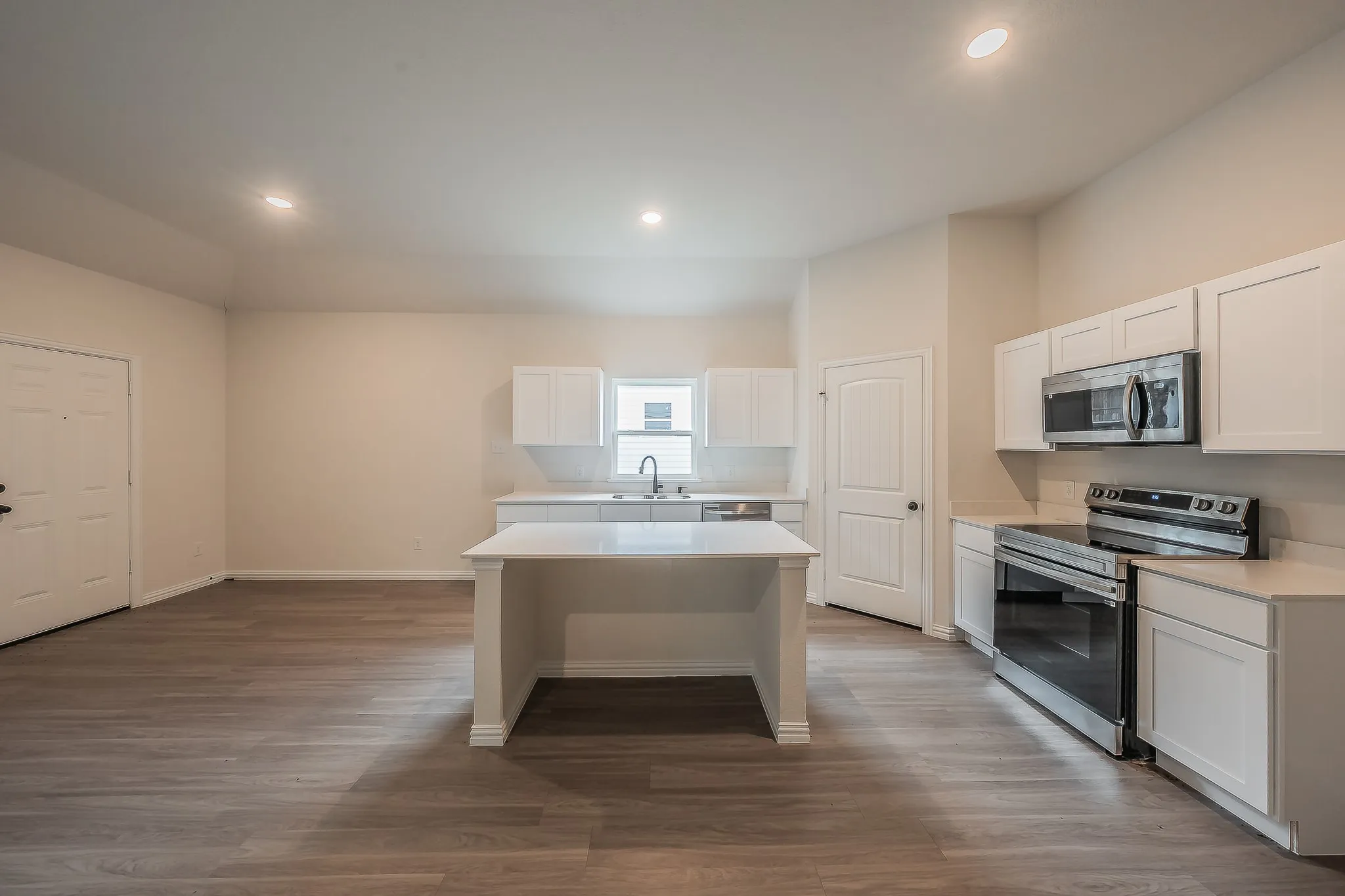 Single Family Residence For Sale in Johnson County , 115 Kylie Street, Cleburne, Texas 76031, 4 Bedroom, 2 Bathroom, 2 Garage spaces, 1,763 Sqft, built in 2024, mls#21286705, Real Estate Agent in Cleburne, Homes For Sale in Johnson county, Homes For Sale in Cleburne, Realtor in Cleburne Texas, Real Estate Brokerage Independent Realty Texas, Luminita Cordes Realtor