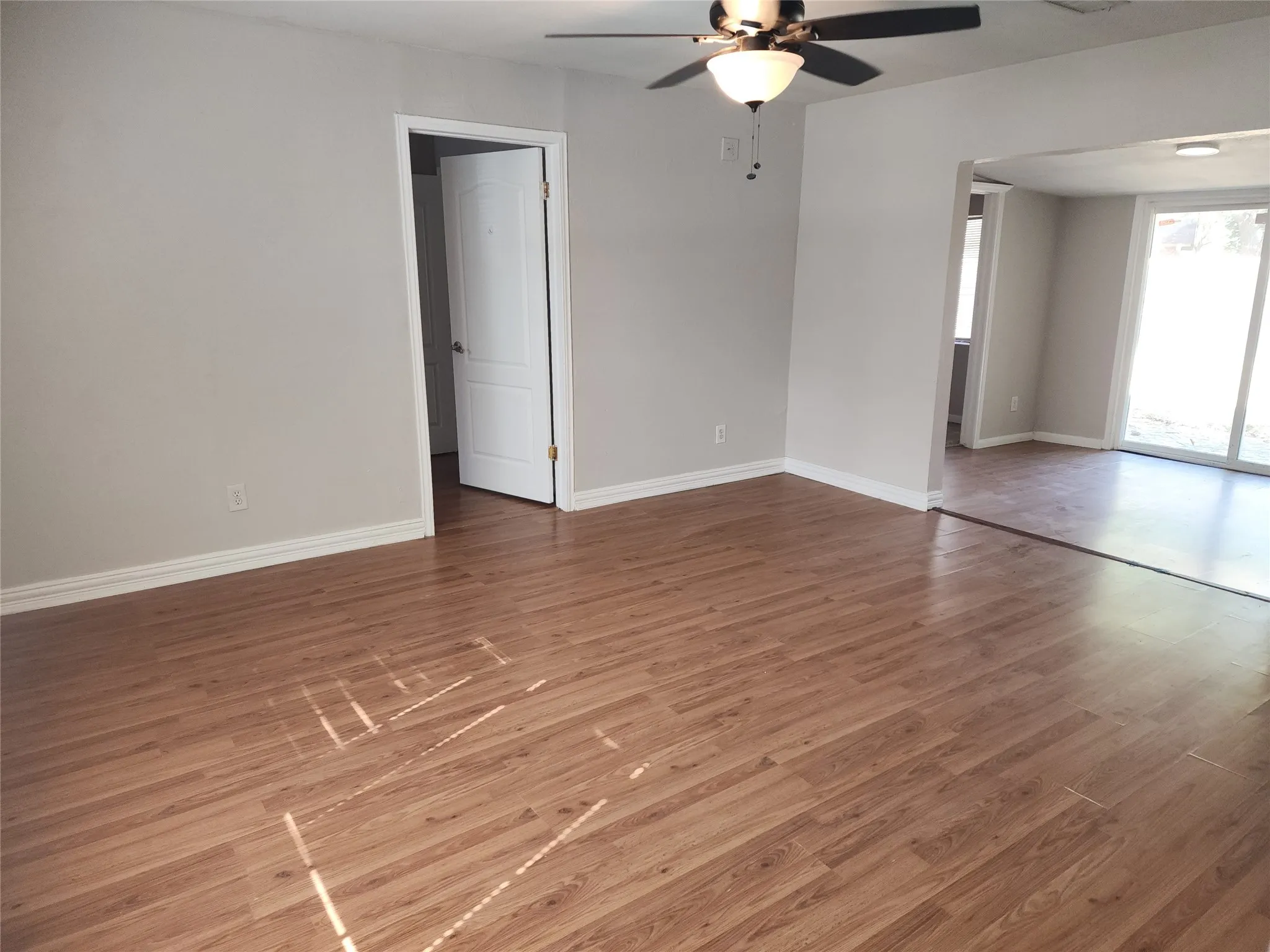 Single Family Residence For Rent in Dallas County , 808 Howell Drive, Coppell, Texas 75019, 3 Bedroom, 2 Bathroom, Garage spaces, 1,466 Sqft, built in 1970, mls#21286704, Real Estate Agent in Coppell, Homes For Rent in Dallas county, Homes For Rent in Coppell, Realtor in Coppell Texas, Real Estate Brokerage Independent Realty Texas, Luminita Cordes Realtor