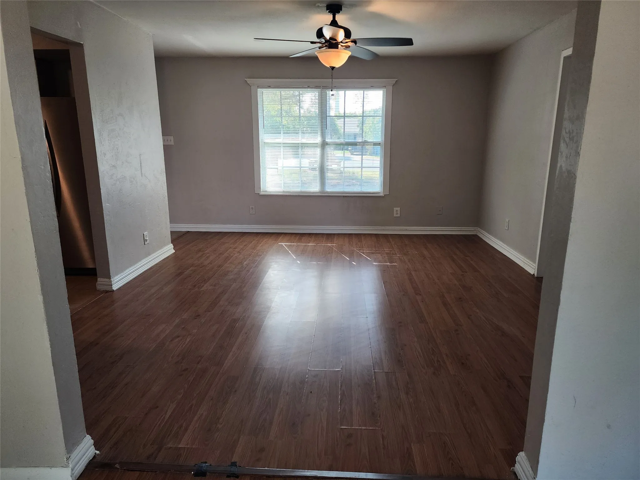 Single Family Residence For Rent in Dallas County , 808 Howell Drive, Coppell, Texas 75019, 3 Bedroom, 2 Bathroom, Garage spaces, 1,466 Sqft, built in 1970, mls#21286704, Real Estate Agent in Coppell, Homes For Rent in Dallas county, Homes For Rent in Coppell, Realtor in Coppell Texas, Real Estate Brokerage Independent Realty Texas, Luminita Cordes Realtor