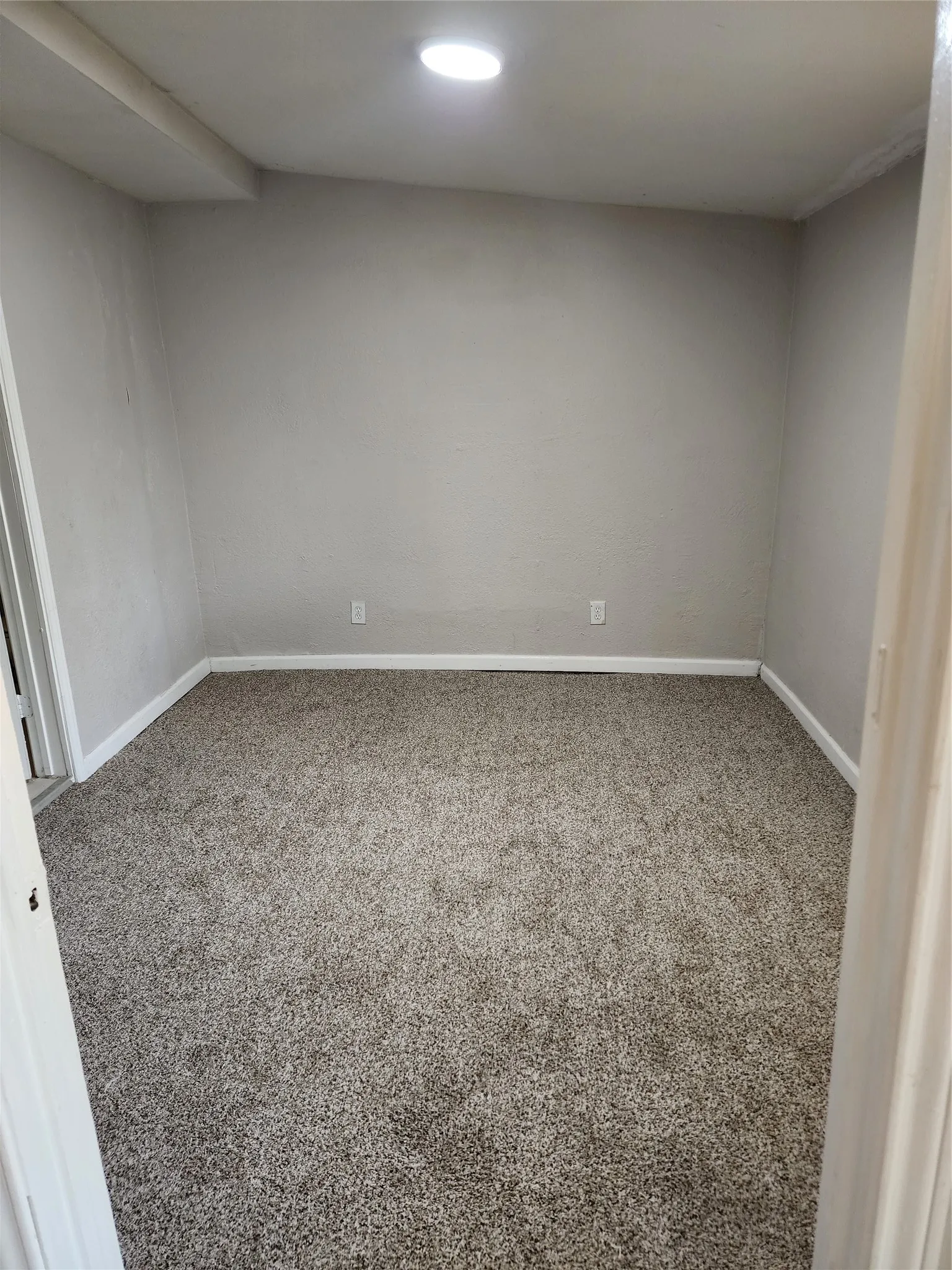 Single Family Residence For Rent in Dallas County , 808 Howell Drive, Coppell, Texas 75019, 3 Bedroom, 2 Bathroom, Garage spaces, 1,466 Sqft, built in 1970, mls#21286704, Real Estate Agent in Coppell, Homes For Rent in Dallas county, Homes For Rent in Coppell, Realtor in Coppell Texas, Real Estate Brokerage Independent Realty Texas, Luminita Cordes Realtor