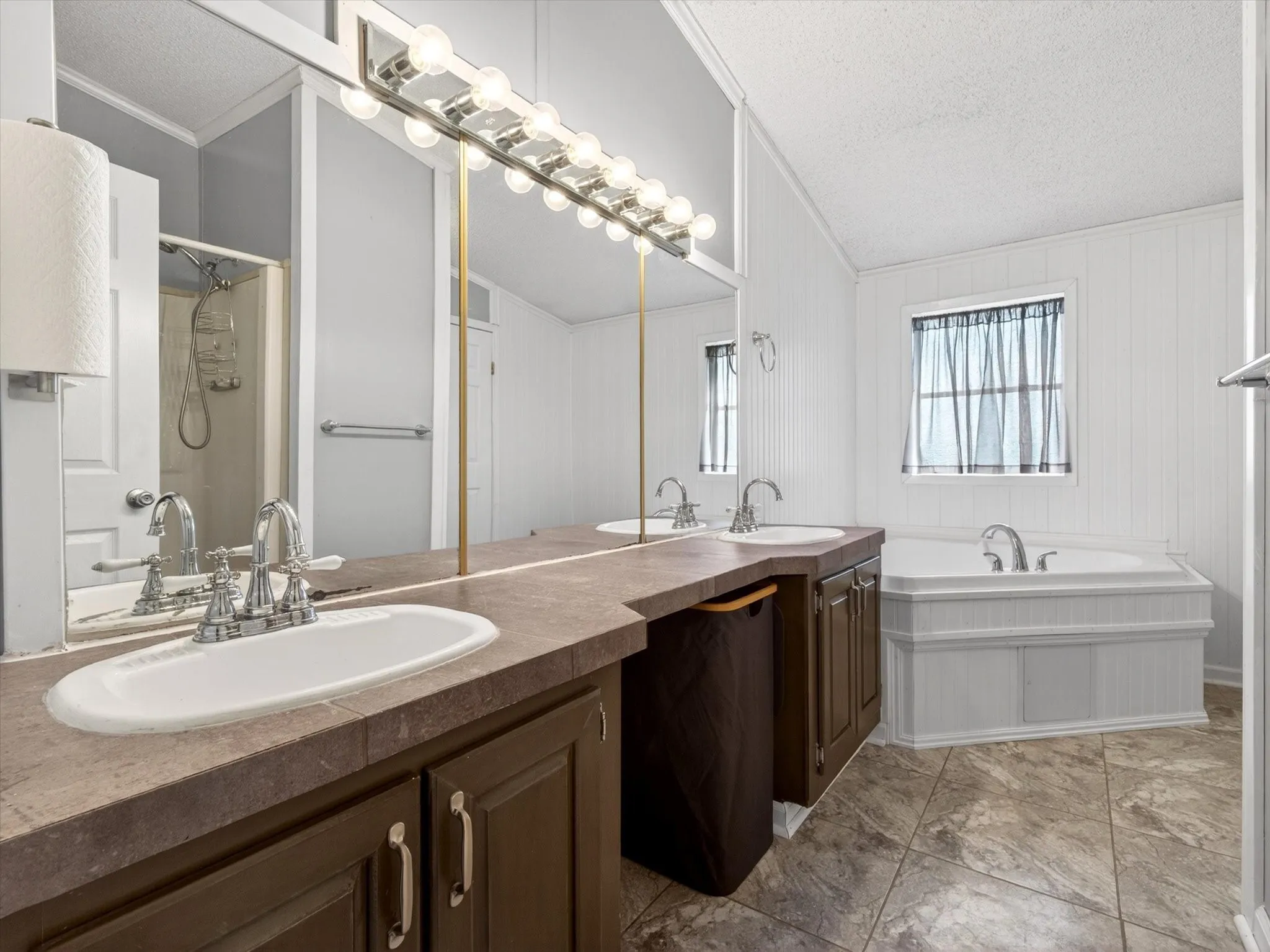 Manufactured Home For Sale in Denton County , 13051 Cherokee Road, Sanger, Texas 76266, 4 Bedroom, 3 Bathroom, Garage spaces, 2,016 Sqft, built in 1994, mls#21222322, Real Estate Agent in Sanger, Homes For Sale in Denton county, Homes For Sale in Sanger, Realtor in Sanger Texas, Real Estate Brokerage Independent Realty Texas, Luminita Cordes Realtor