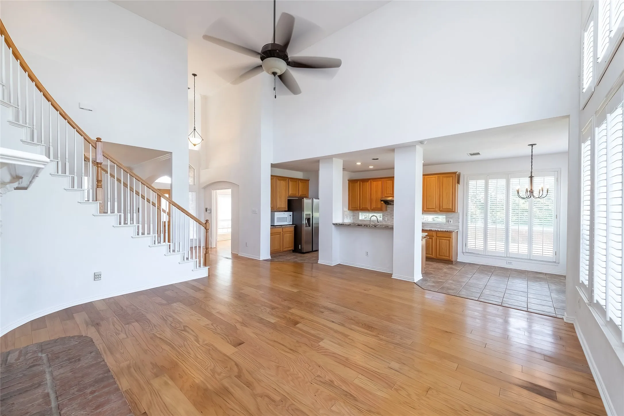 Single Family Residence For Rent in Denton County , 2318 Balleybrooke Drive, Lewisville, Texas 75077, 3 Bedrooms, 3 Bathrooms, Garage spaces, 2,699 Sqft, built in 2000, Price $2,950, mls#21286729, Real Estate Agent in Lewisville, Homes For Rent in Denton county, Homes For Rent in Lewisville, Realtor in Lewisville Texas, Real Estate Brokerage Independent Realty Texas, Luminita Cordes Realtor