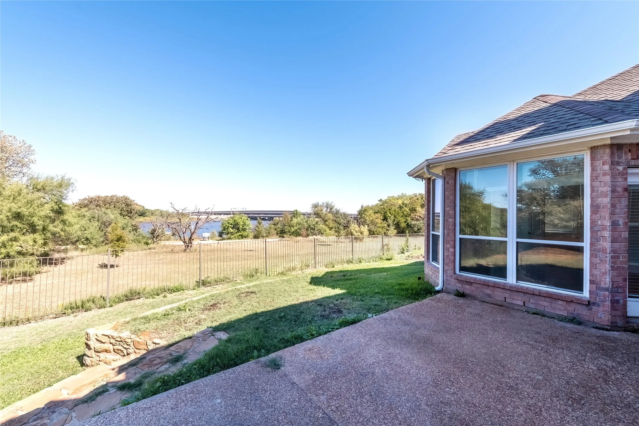 Single Family Residence For Rent in Denton County , 2318 Balleybrooke Drive, Lewisville, Texas 75077, 3 Bedrooms, 3 Bathrooms, Garage spaces, 2,699 Sqft, built in 2000, Price $2,950, mls#21286729, Real Estate Agent in Lewisville, Homes For Rent in Denton county, Homes For Rent in Lewisville, Realtor in Lewisville Texas, Real Estate Brokerage Independent Realty Texas, Luminita Cordes Realtor